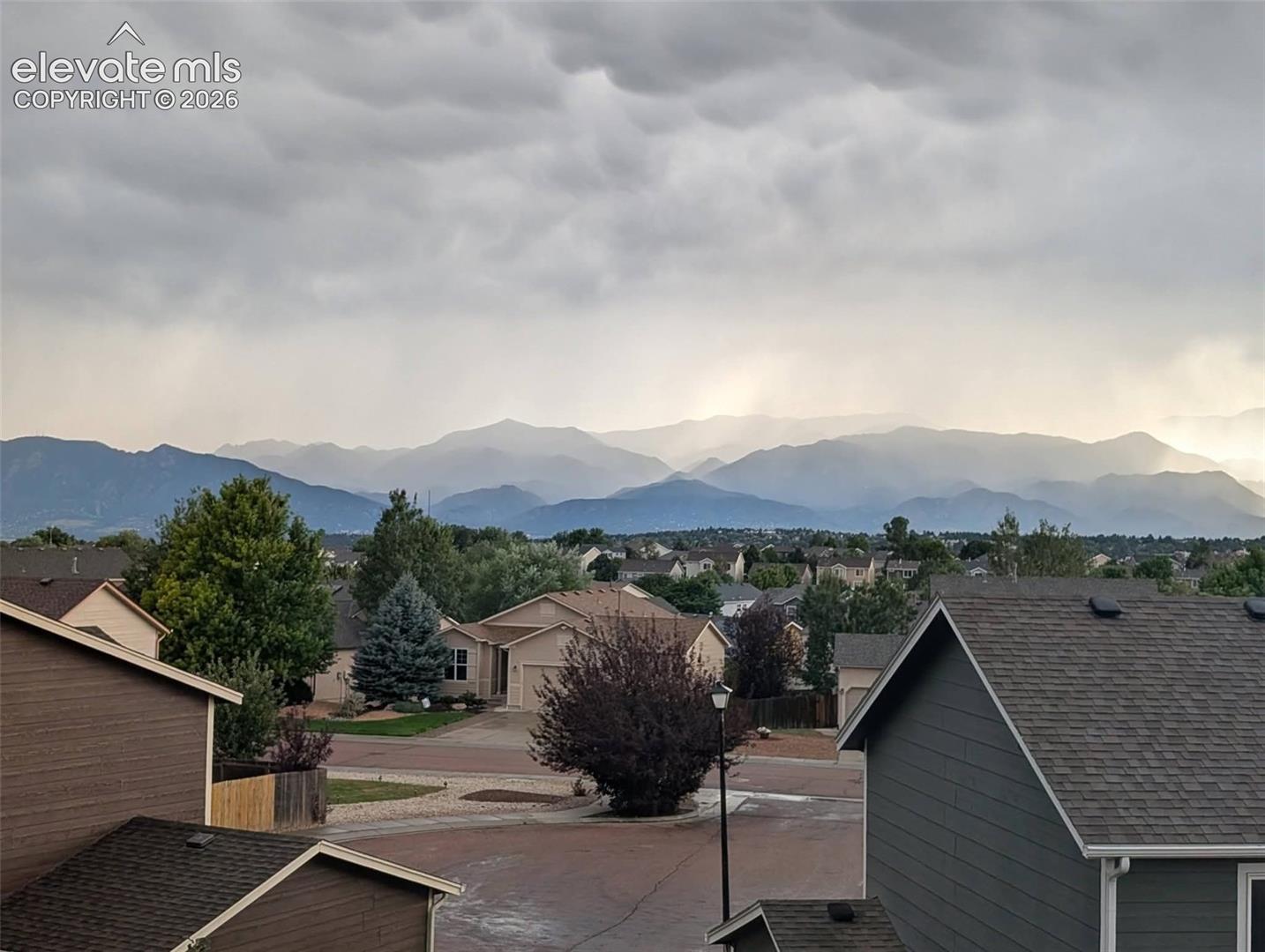 Listing photo 27 for 3916 Roan Drive