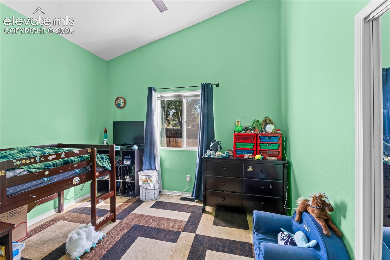 Listing photo 8 for 885 Candlestar Loop