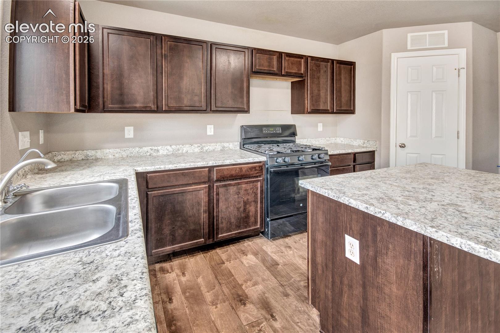 Listing photo 13 for 9516 Bryce Canyon Drive