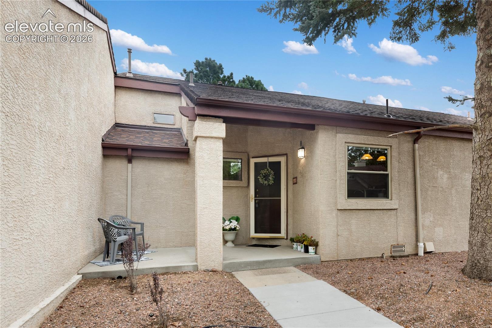 610 Autumn Crest Circle
