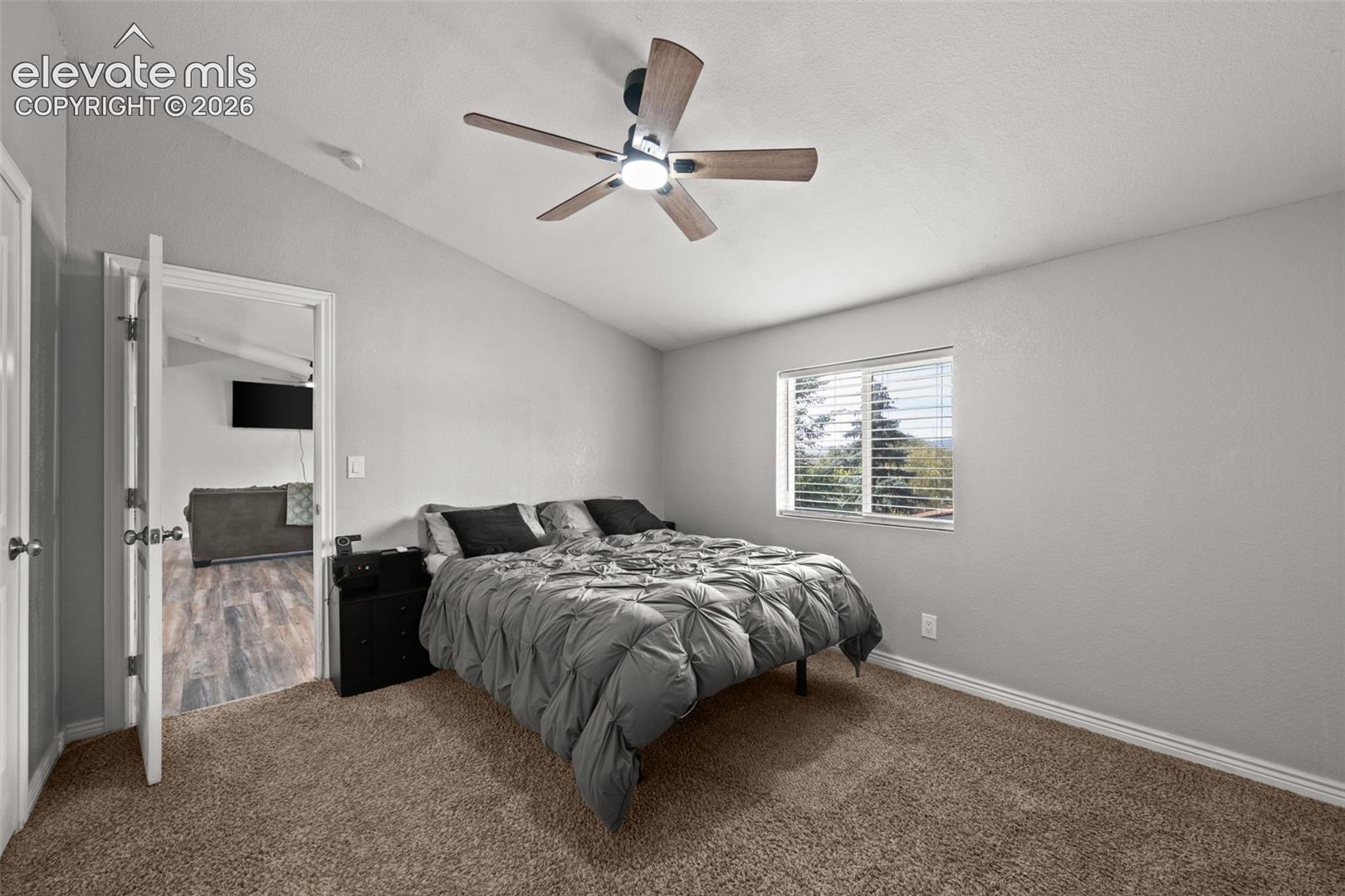 Listing photo 19 for 311 Comanche Village Drive