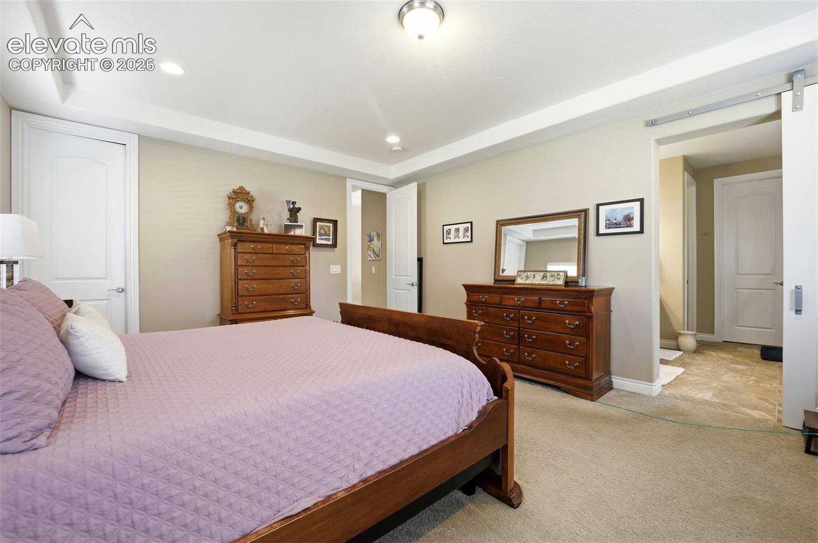 Listing photo 13 for 9982 Golf Crest Drive