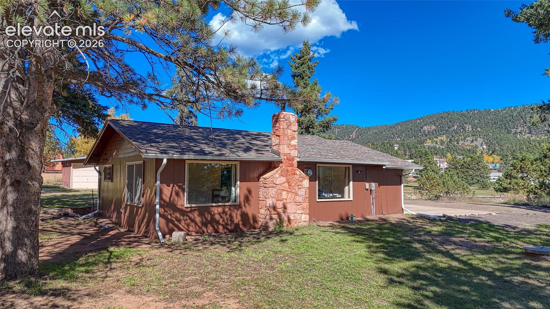 Listing photo 12 for 1867 Woodland Avenue