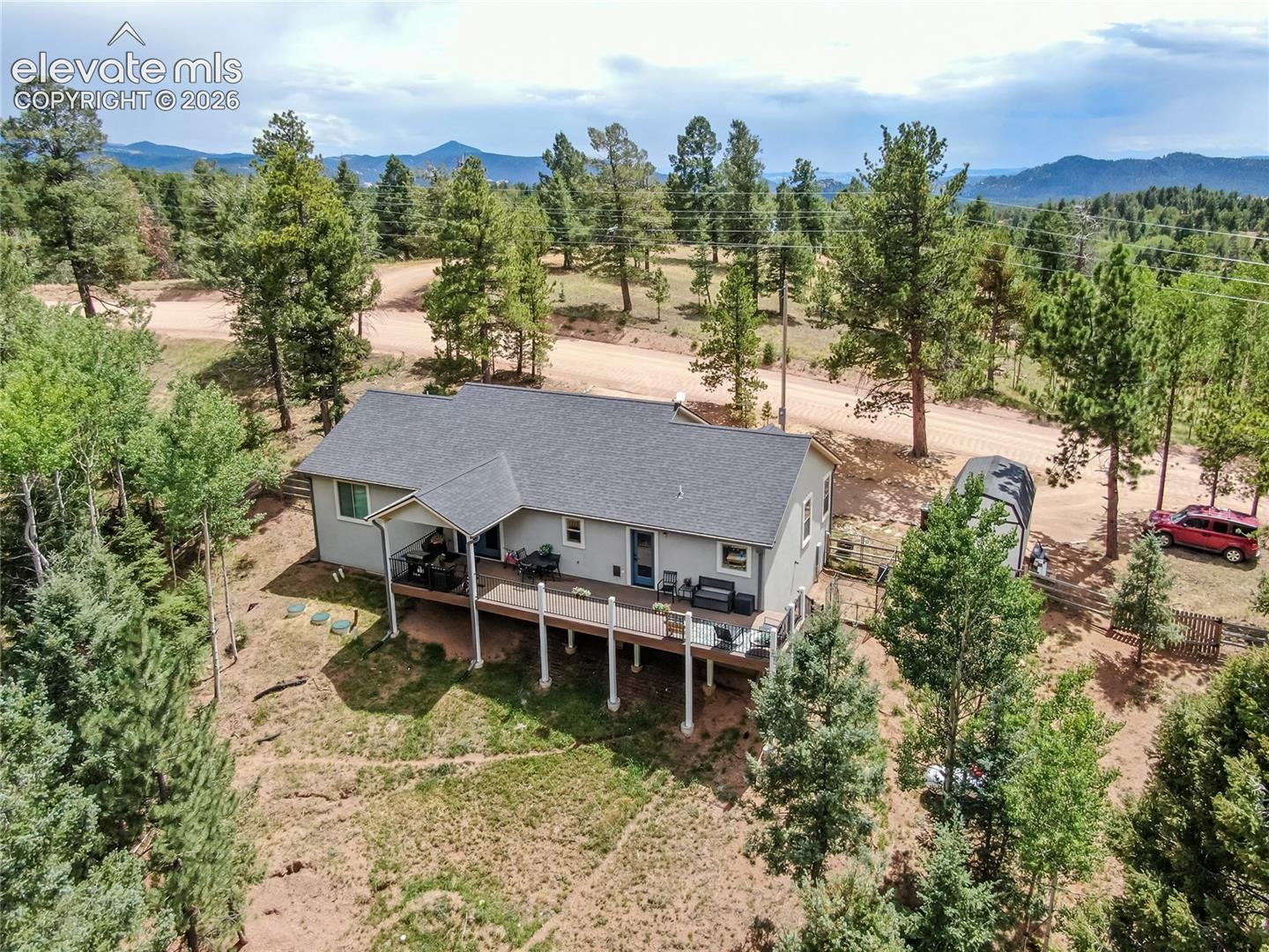 Listing photo 5 for 1427 N Mountain Estates Road