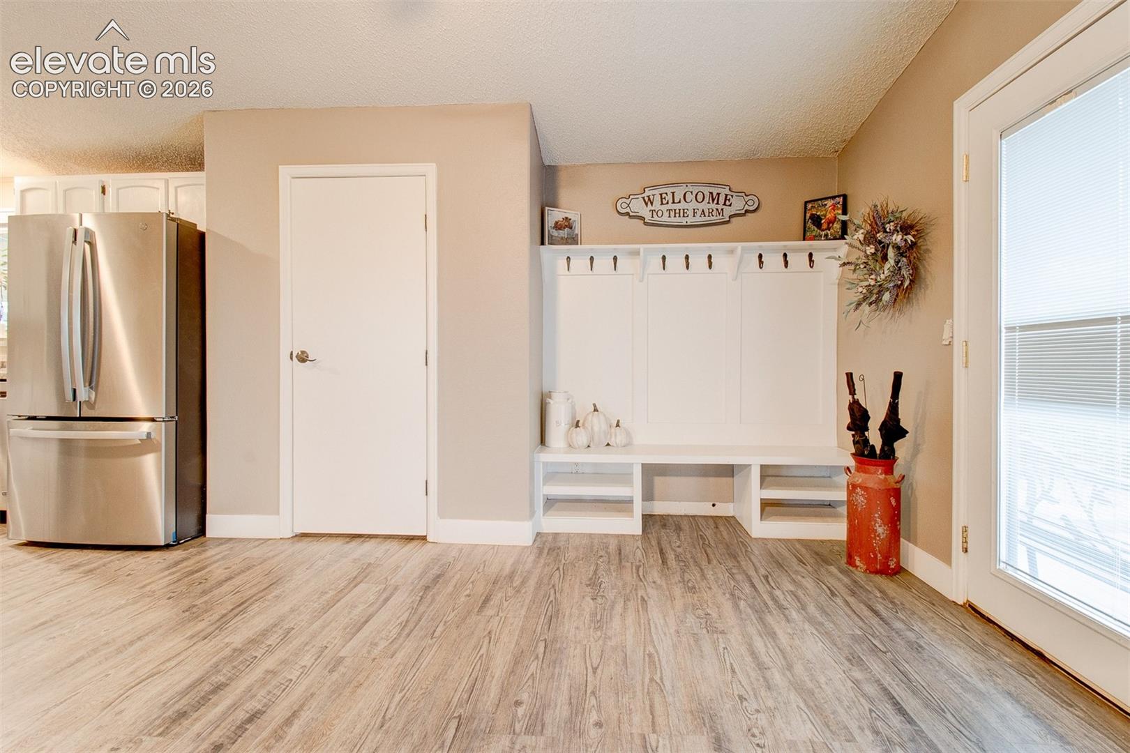 Listing photo 2 for 30255 Antioch Road