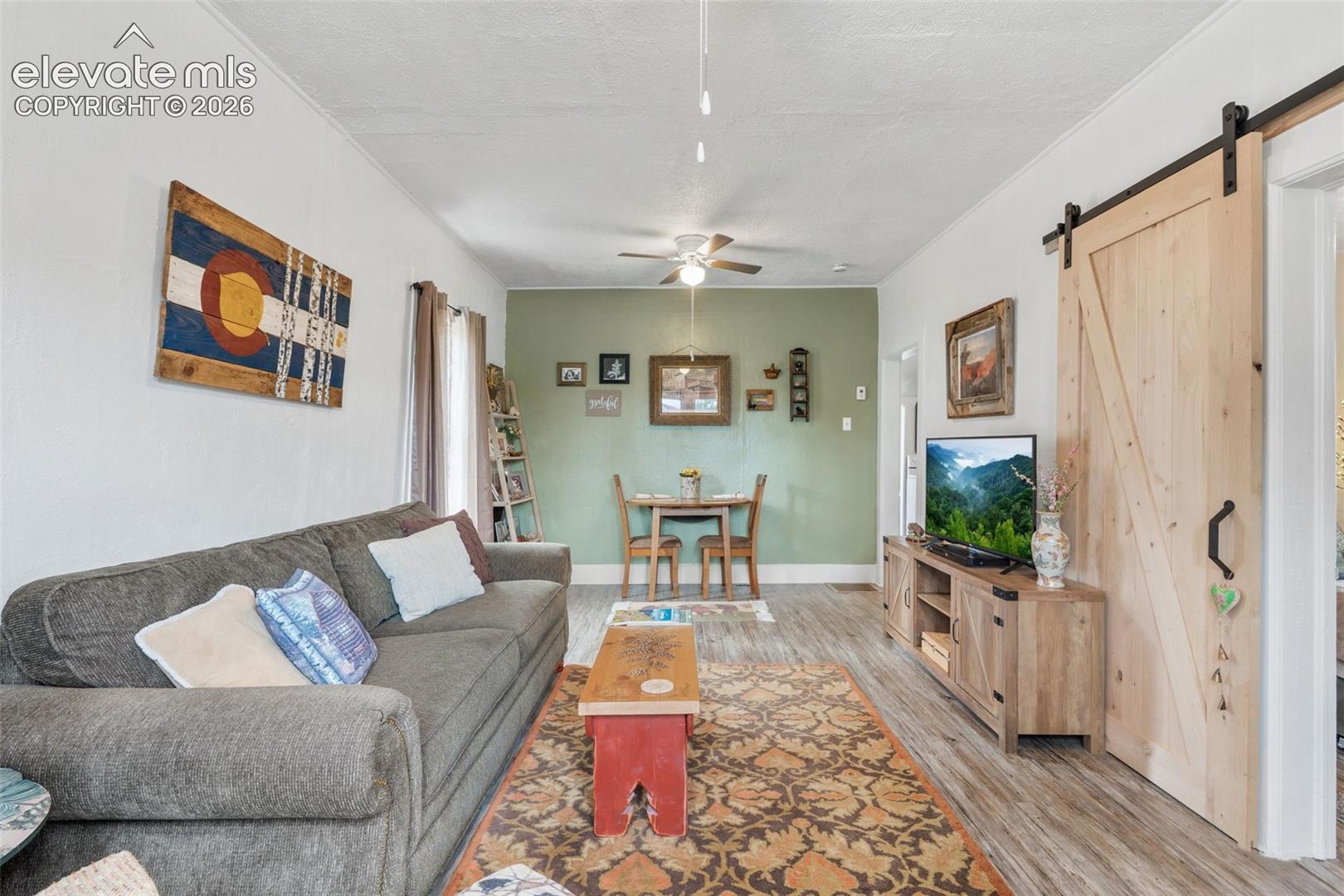 Listing photo 6 for 331 E Golden Avenue