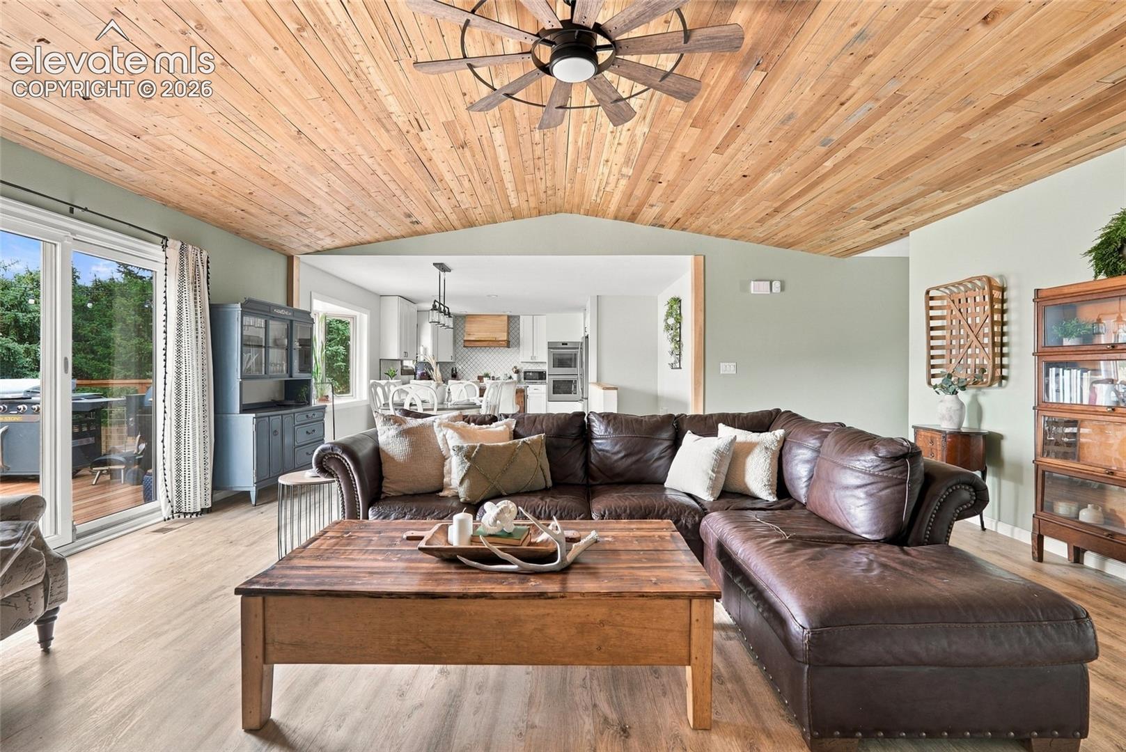 Listing photo 9 for 6326 Pulpit Rock Drive