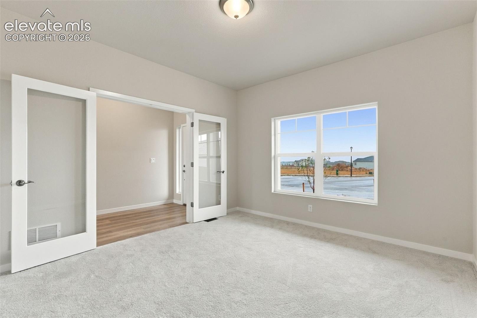 Listing photo 5 for 13586 Crooked Hill Drive