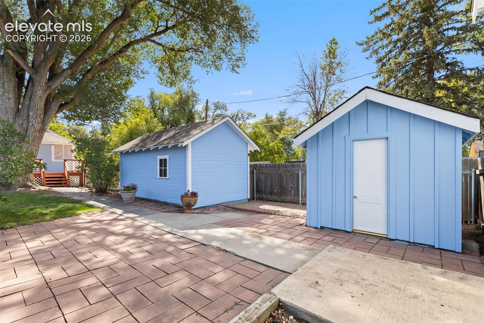 Listing photo 47 for 514 Custer Avenue