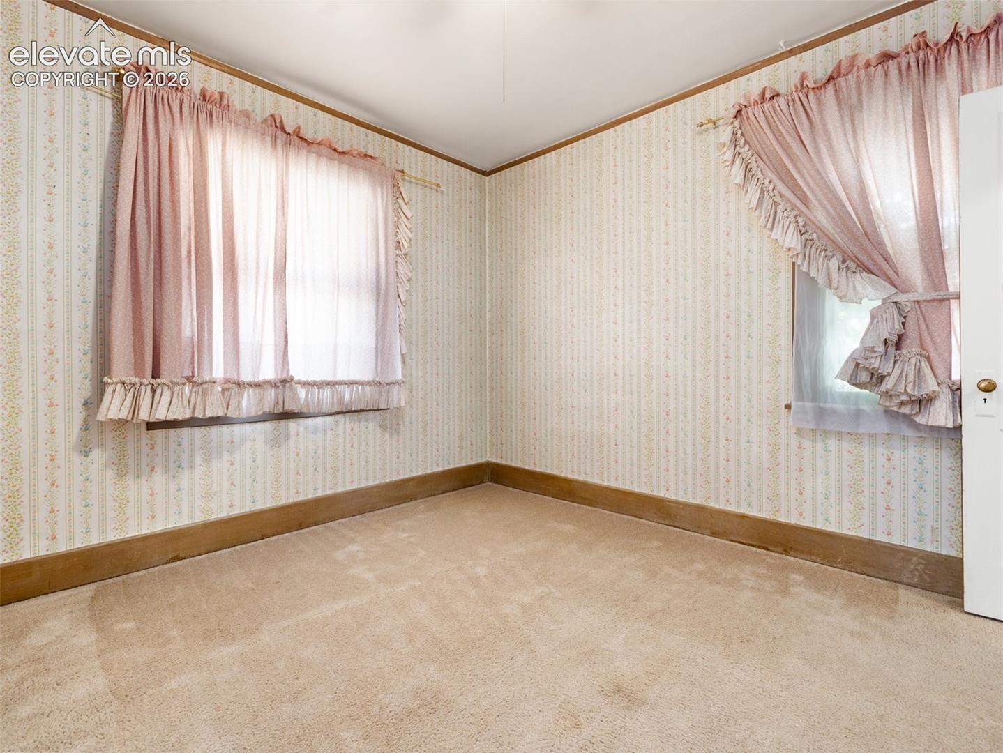 Listing photo 17 for 626 Jackson Street