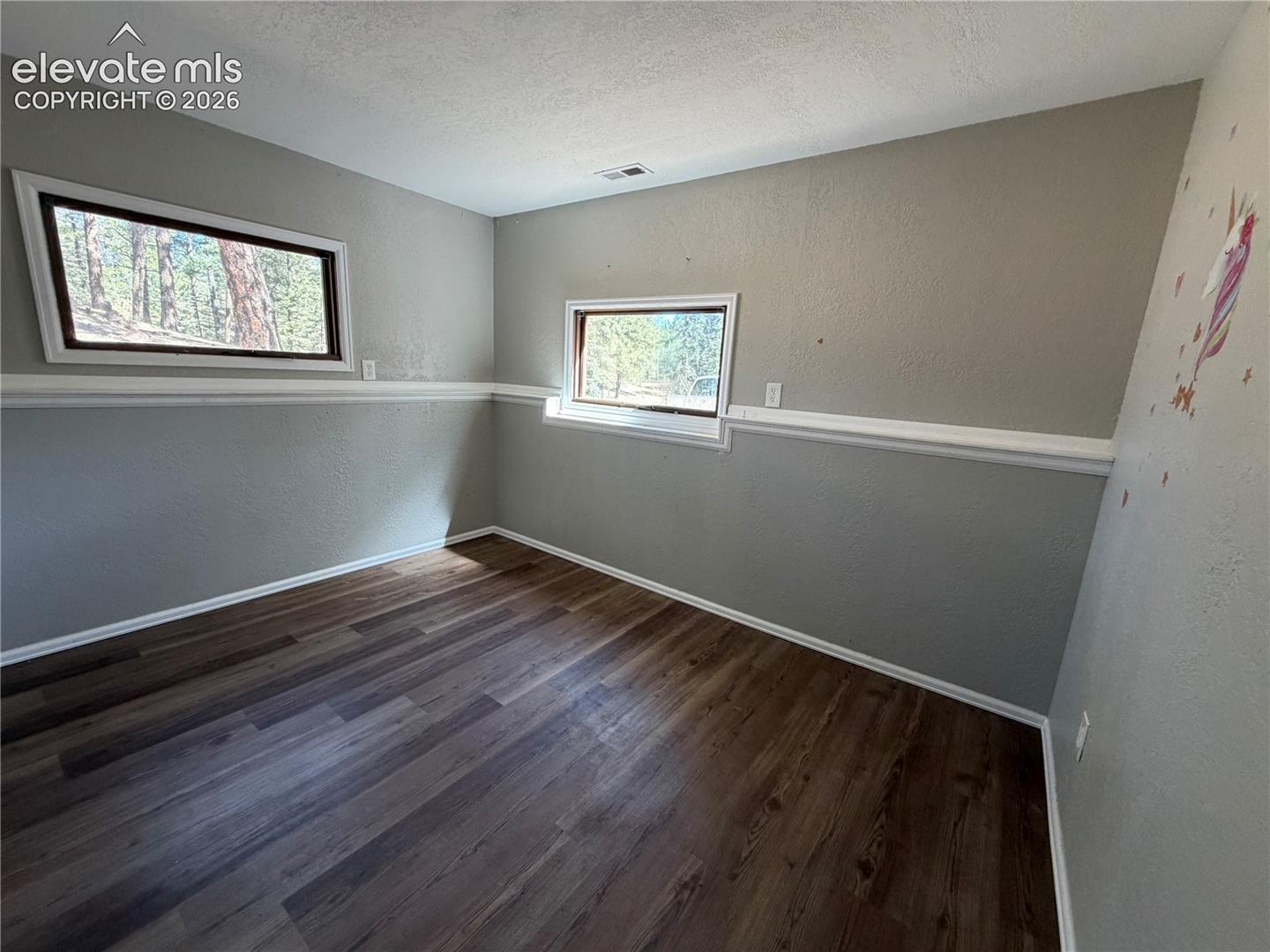 Listing photo 10 for 124 Trout Creek Drive