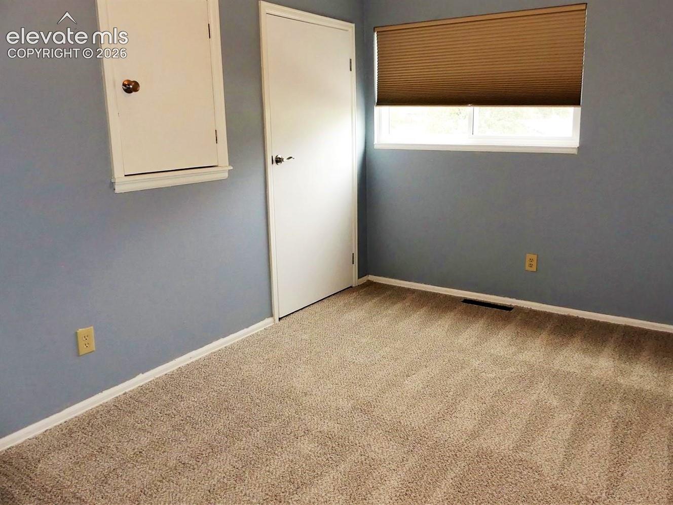 Listing photo 32 for 1104 Yosemite Drive