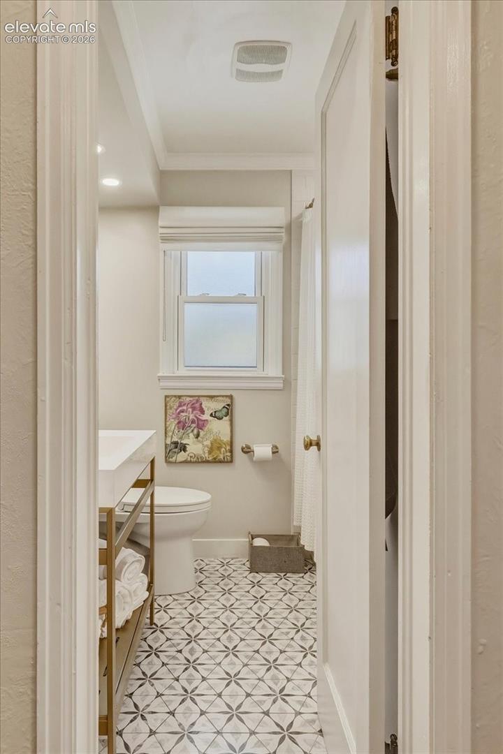 Listing photo 20 for 1510 N El Paso Street