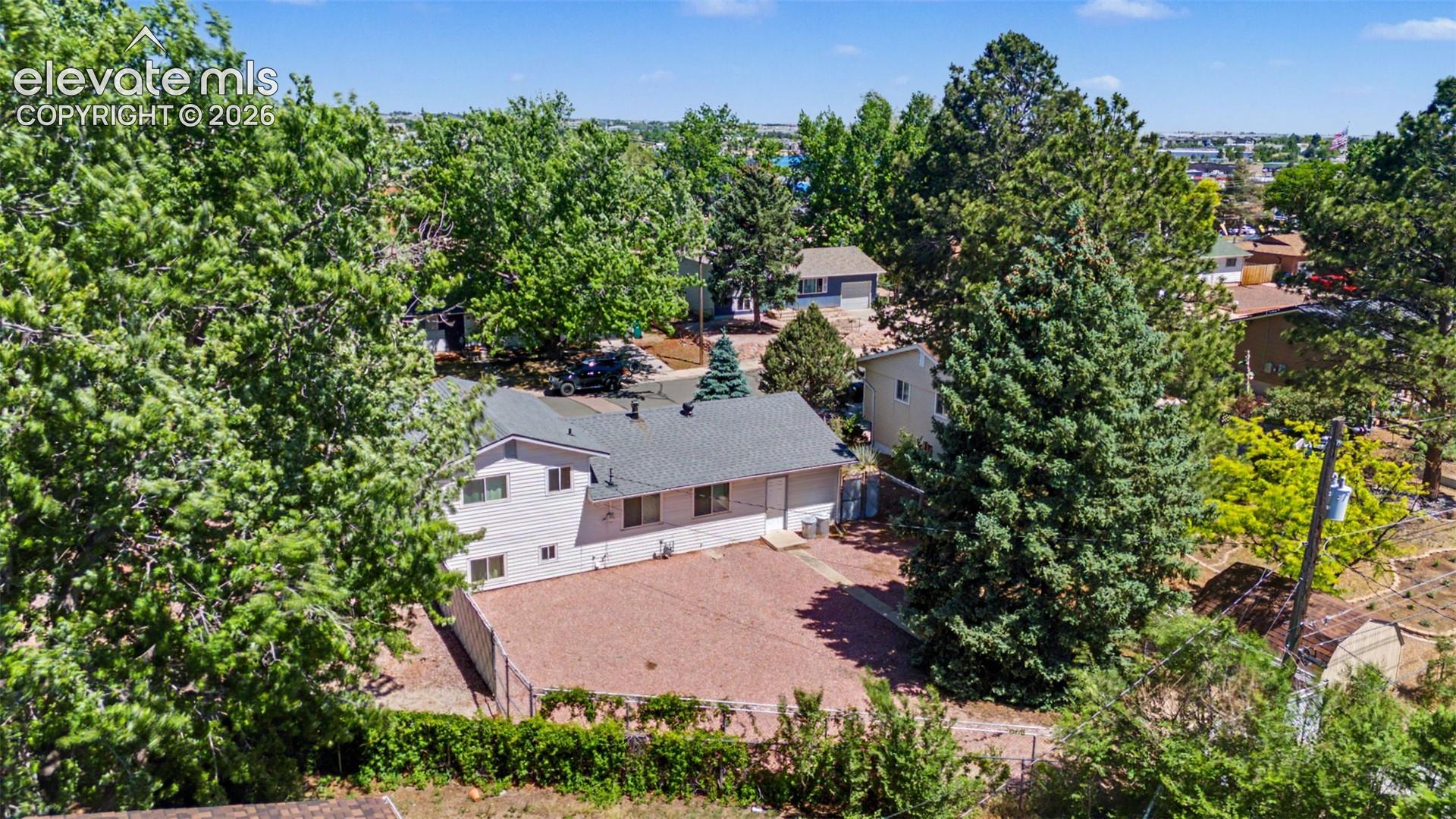 Listing photo 48 for 712 Lansing Drive
