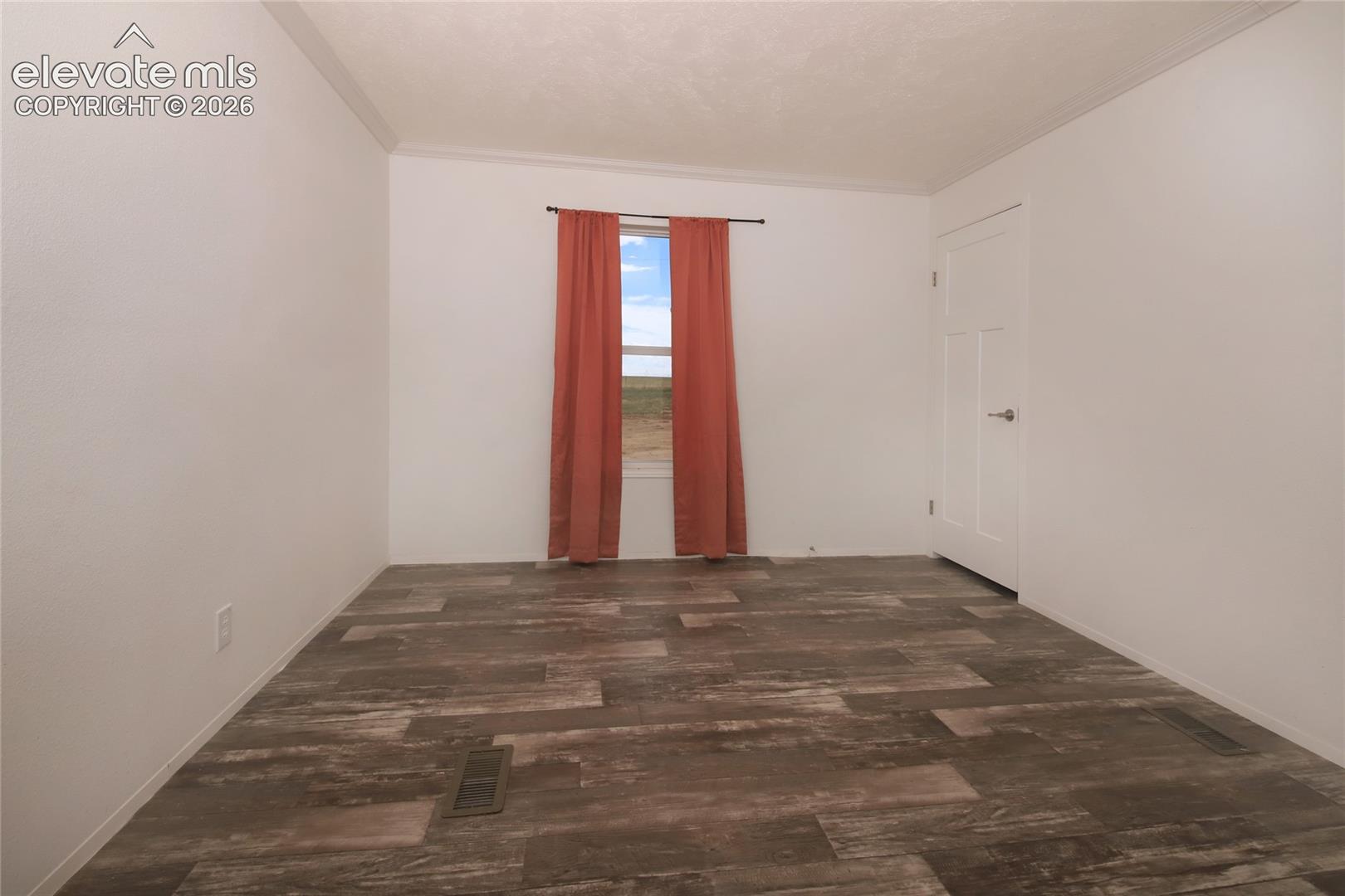 Listing photo 25 for 37188 Truckton Road