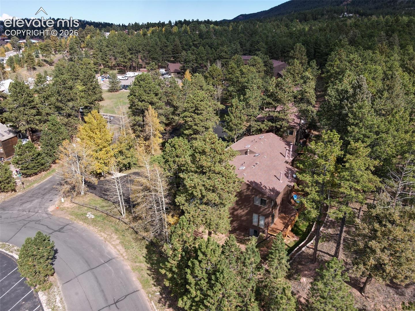 Listing photo 37 for 590 Manor Court B
