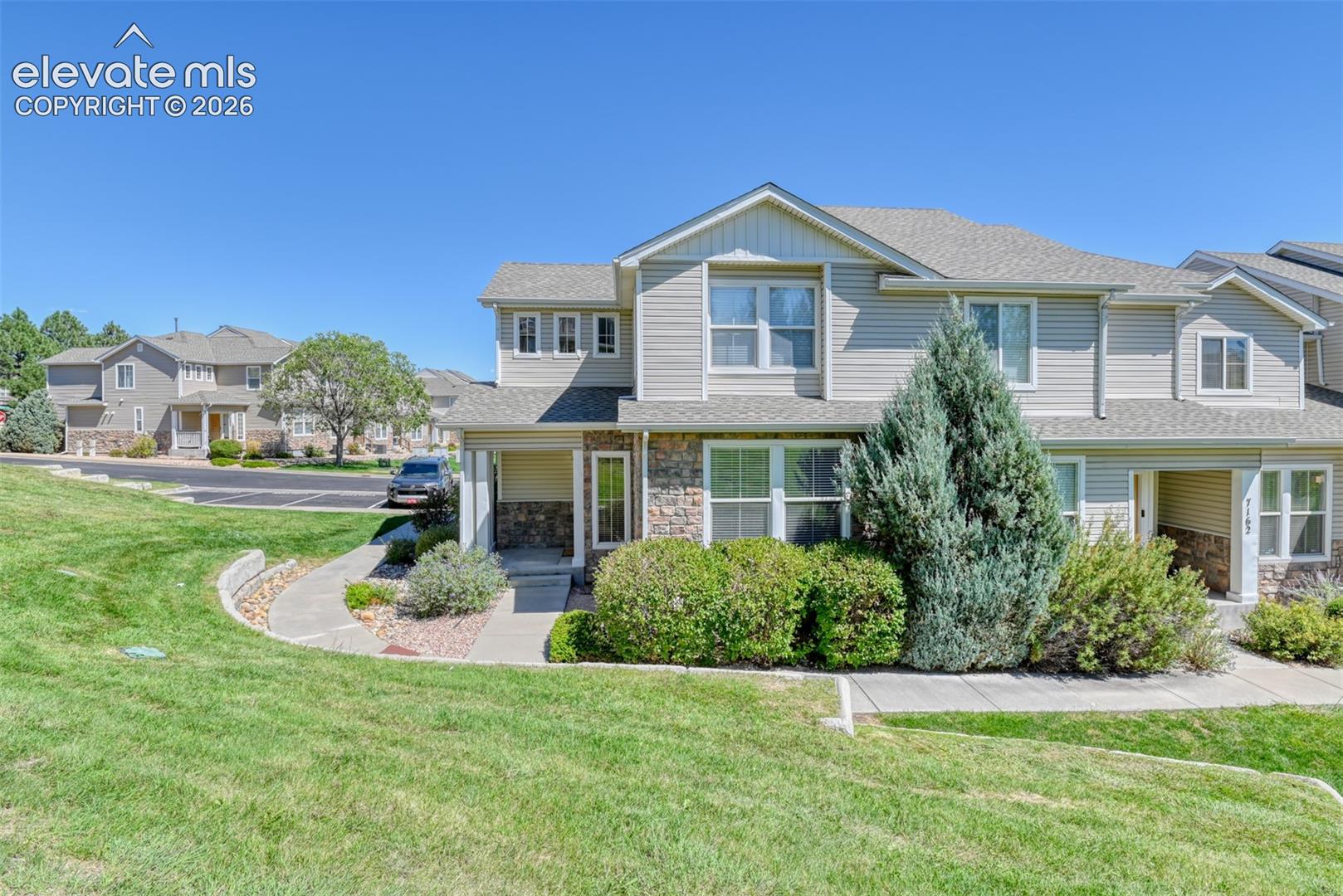 Listing photo 2 for 7168 Yampa River Heights