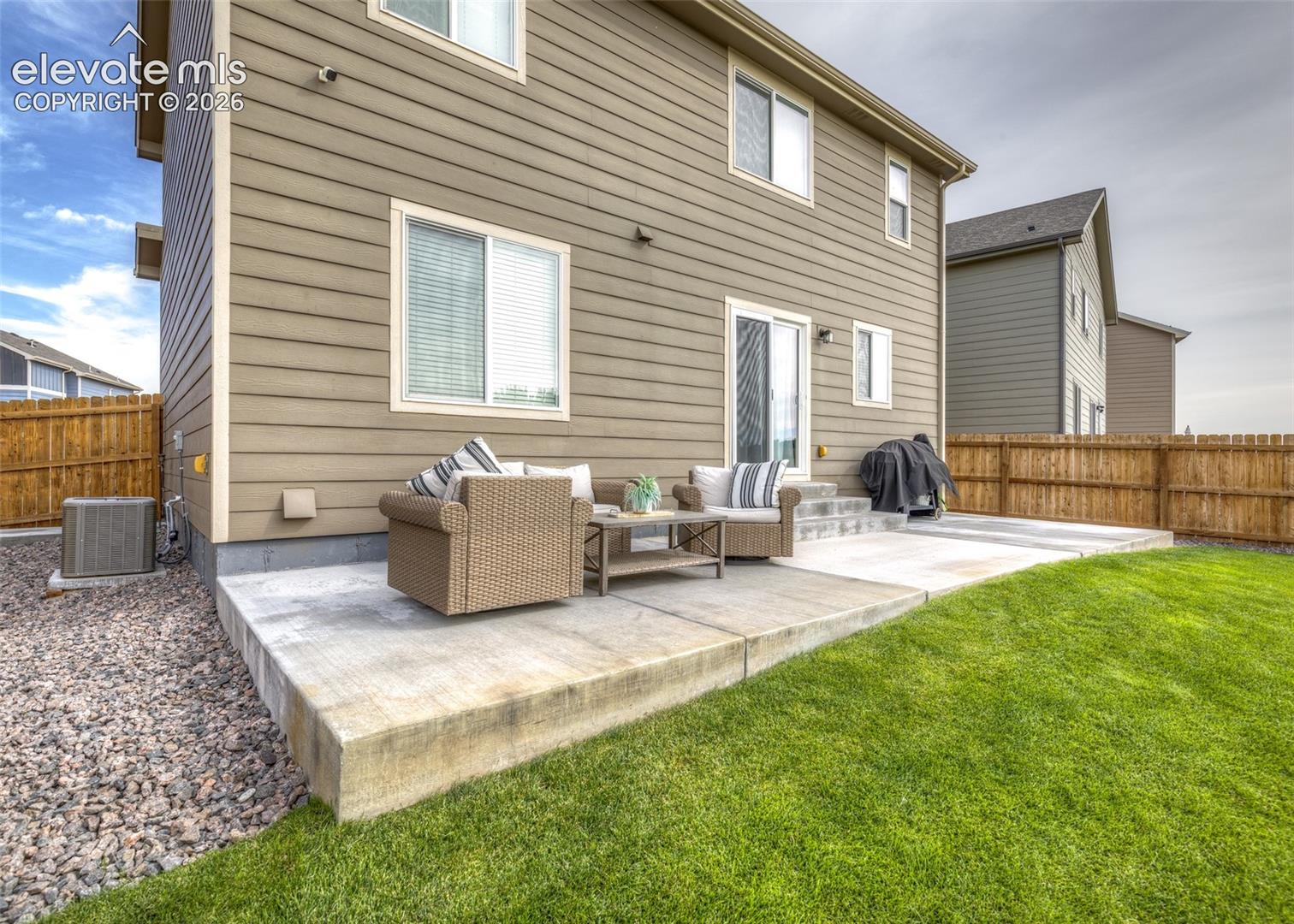 6977 Winnicut Drive, photo 38