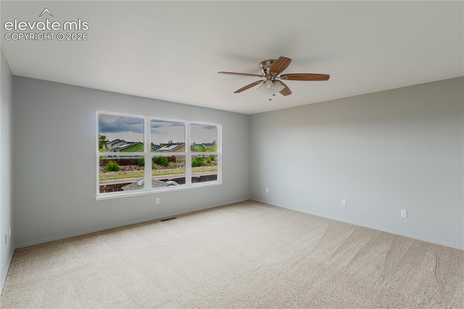 Listing photo 14 for 8156 Oliver Road