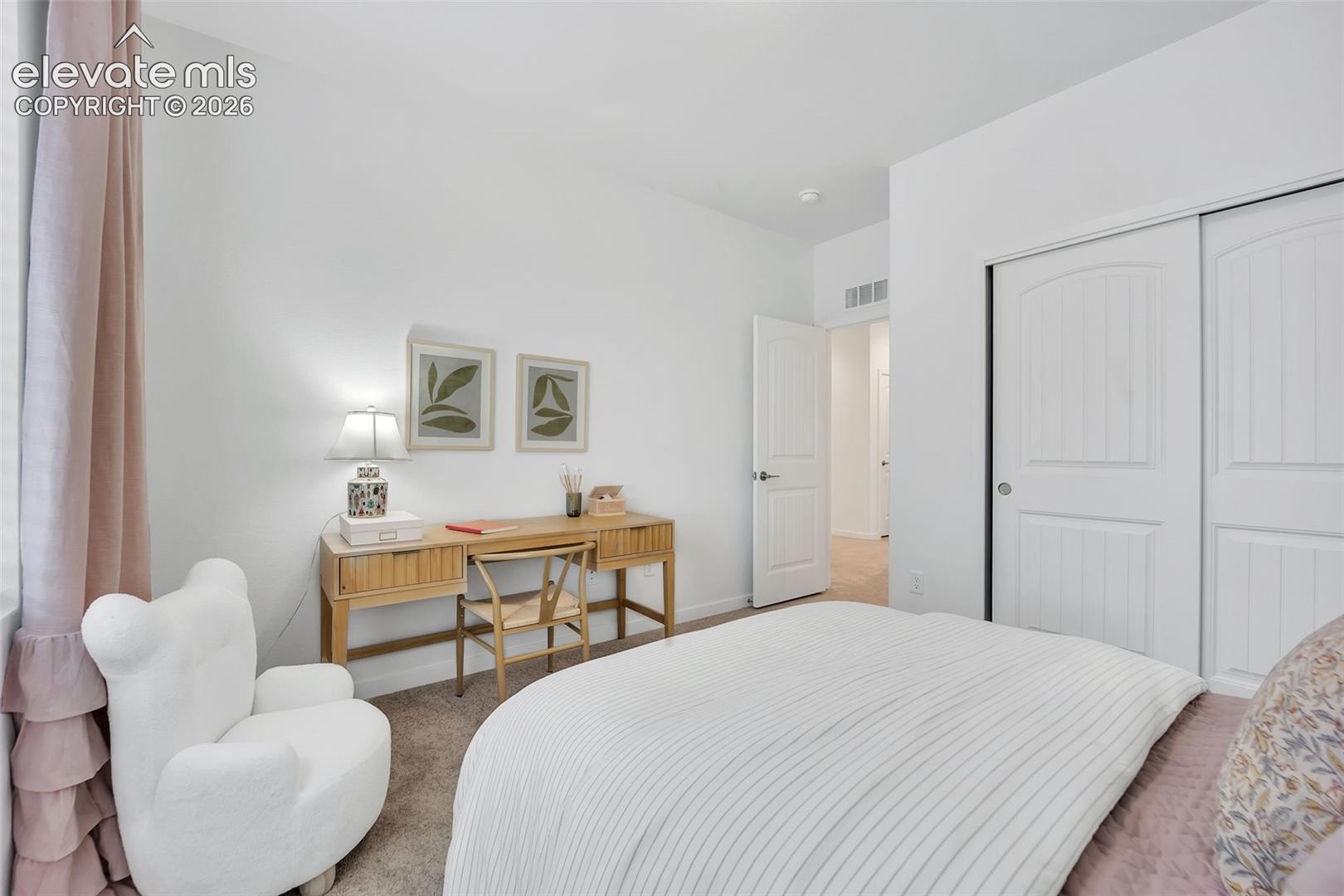 Listing photo 25 for 8180 Manor House Way