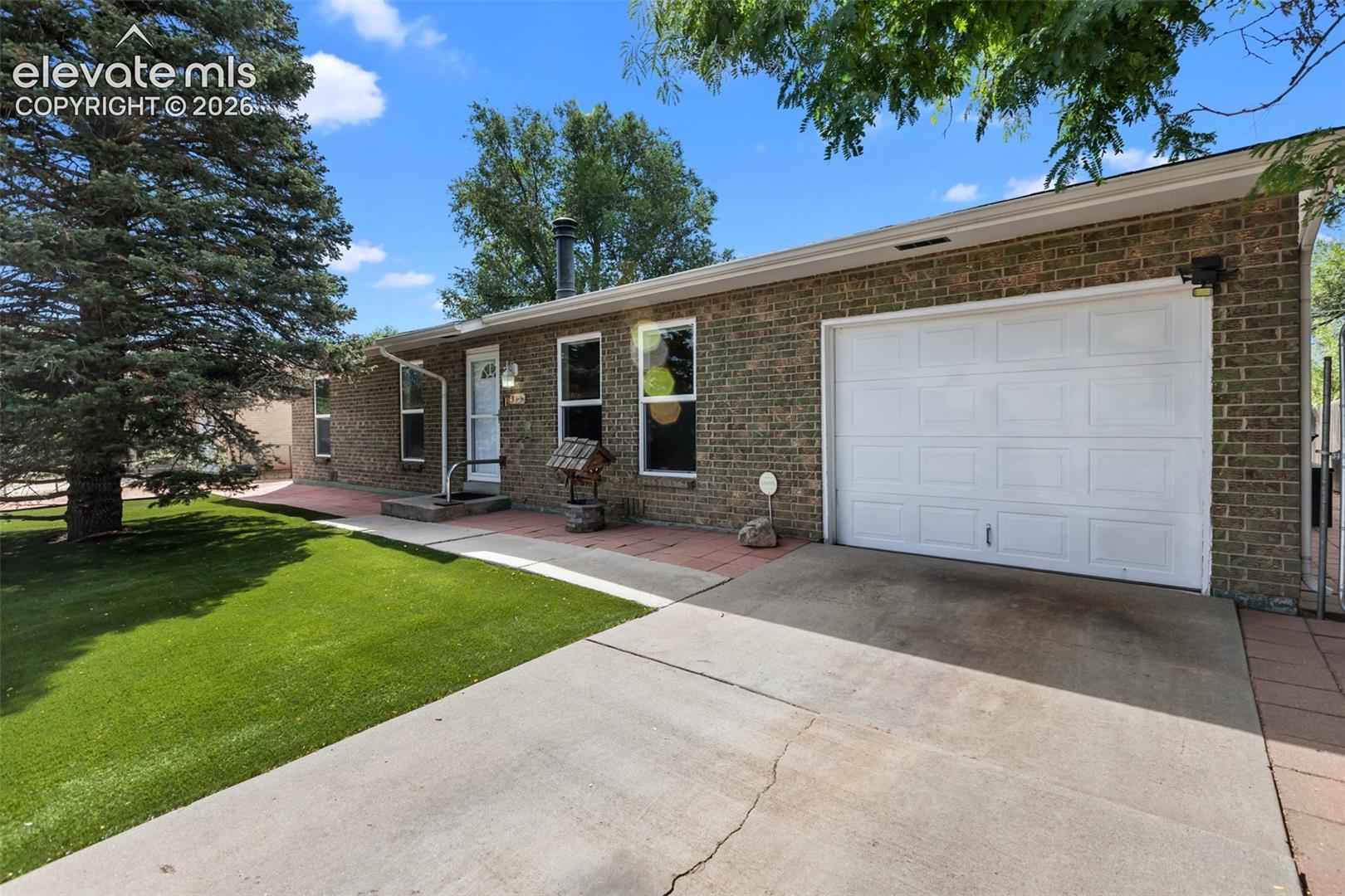 Listing photo 6 for 403 Shield Road
