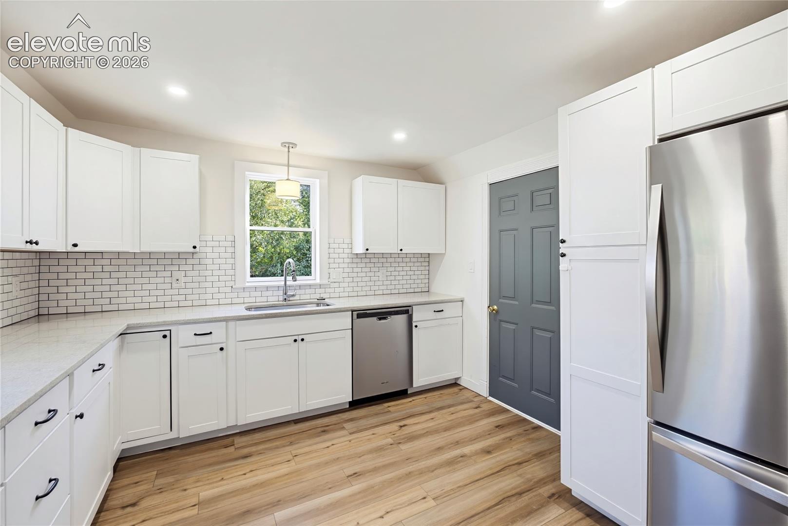 Listing photo 30 for 621 E Cache La Poudre Street