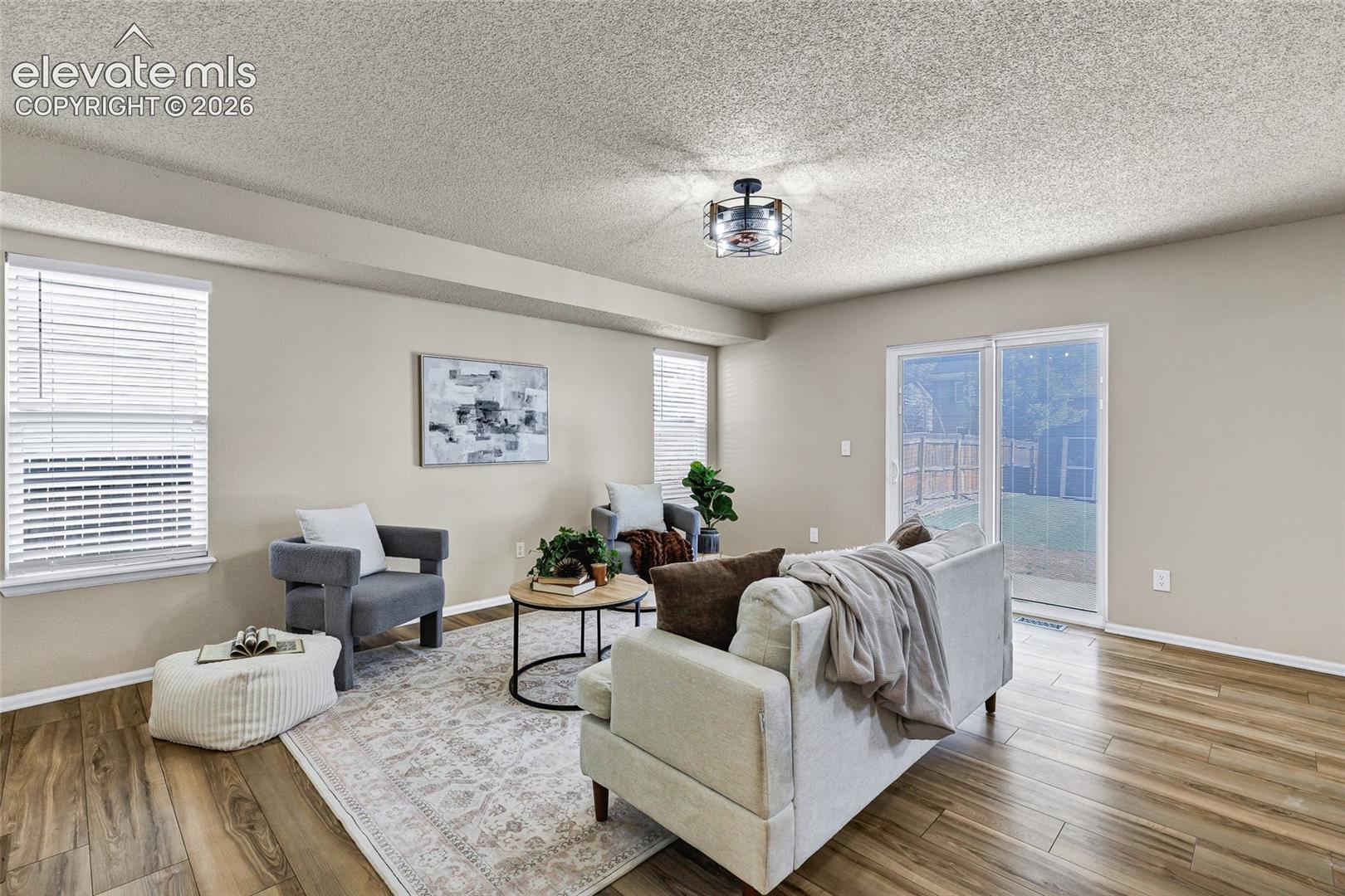 Listing photo 12 for 848 Regent Court