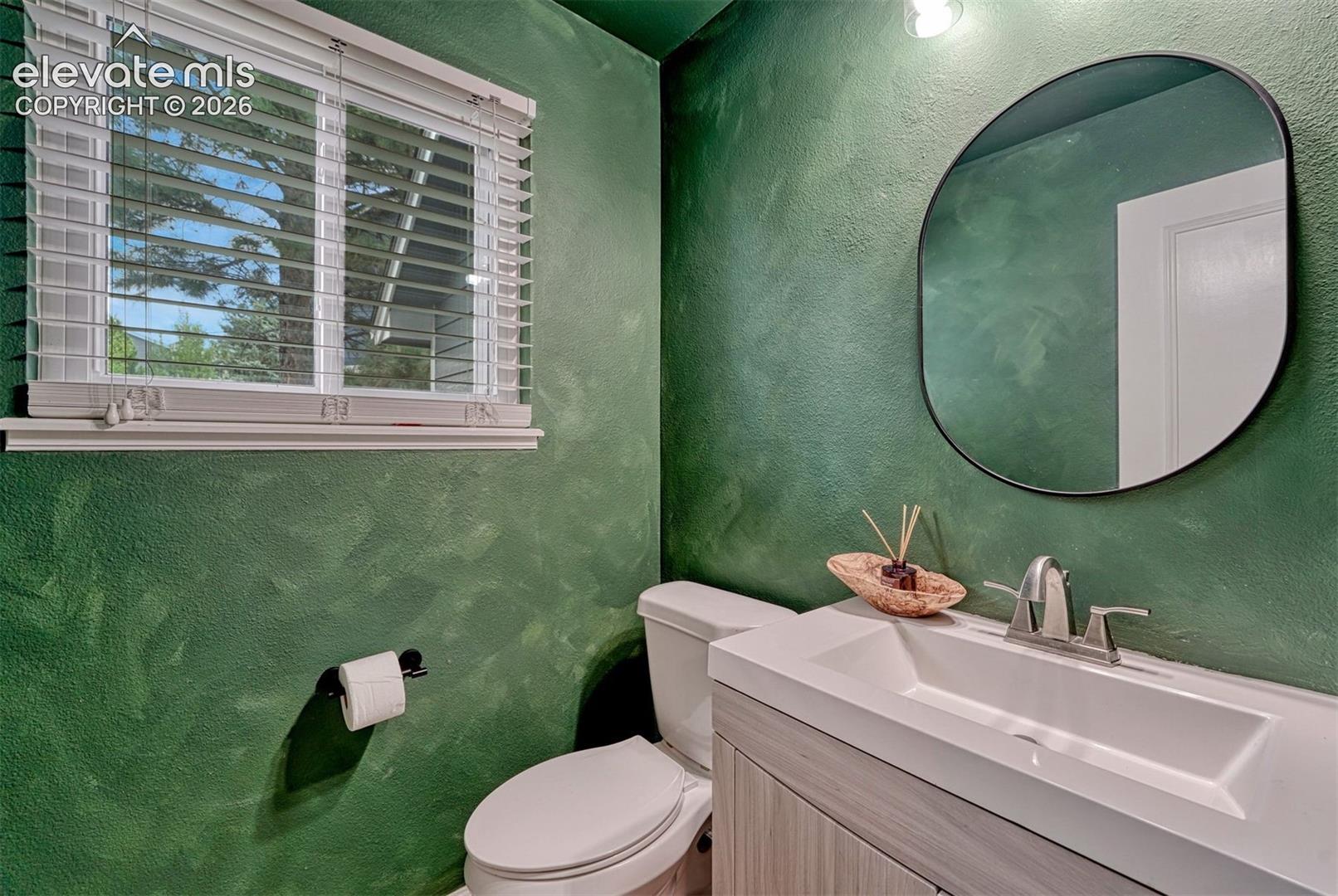 Listing photo 14 for 7510 Hickorywood Drive