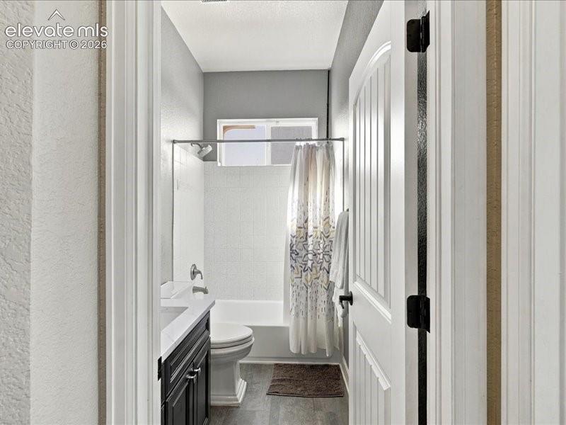 Listing photo 31 for 589 Burke Hollow Drive