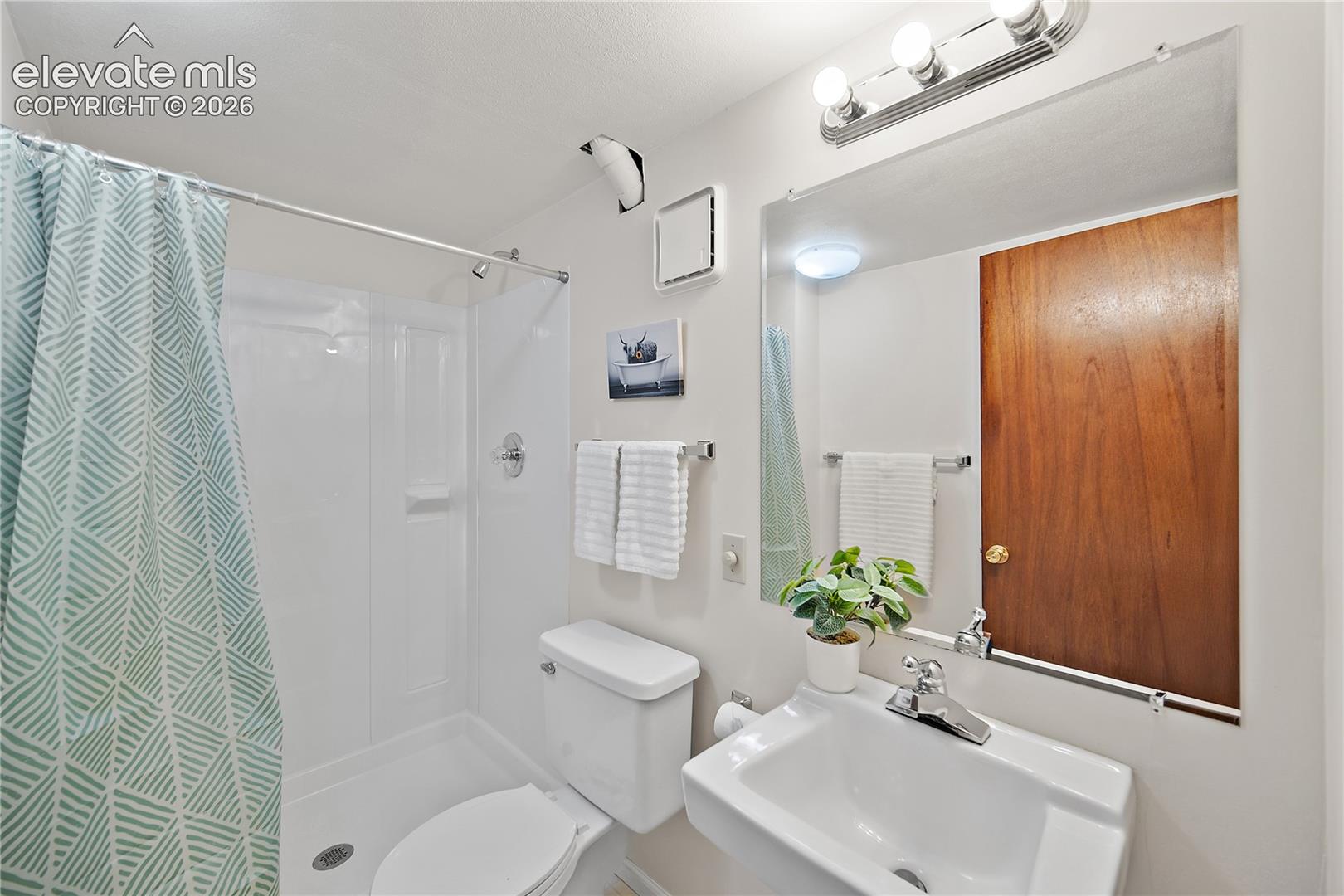 Listing photo 18 for 2998 Westcliff Circle