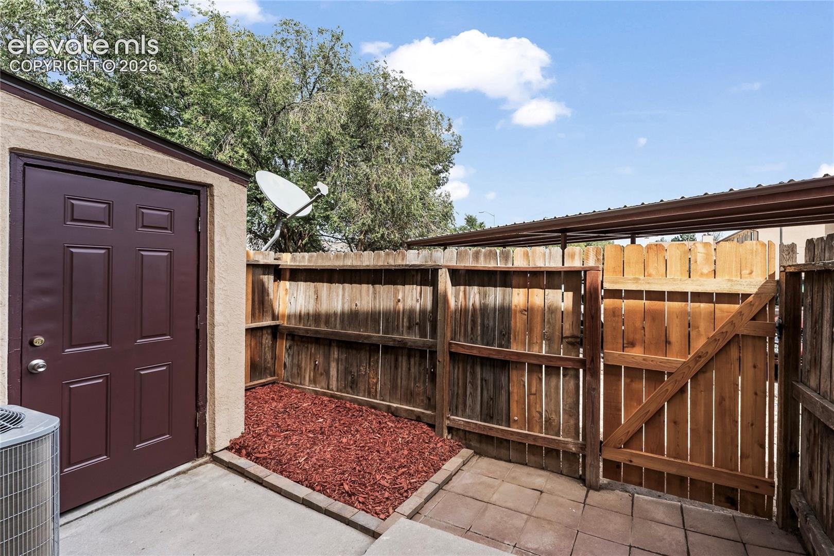 Listing photo 28 for 3176 Starlight Circle