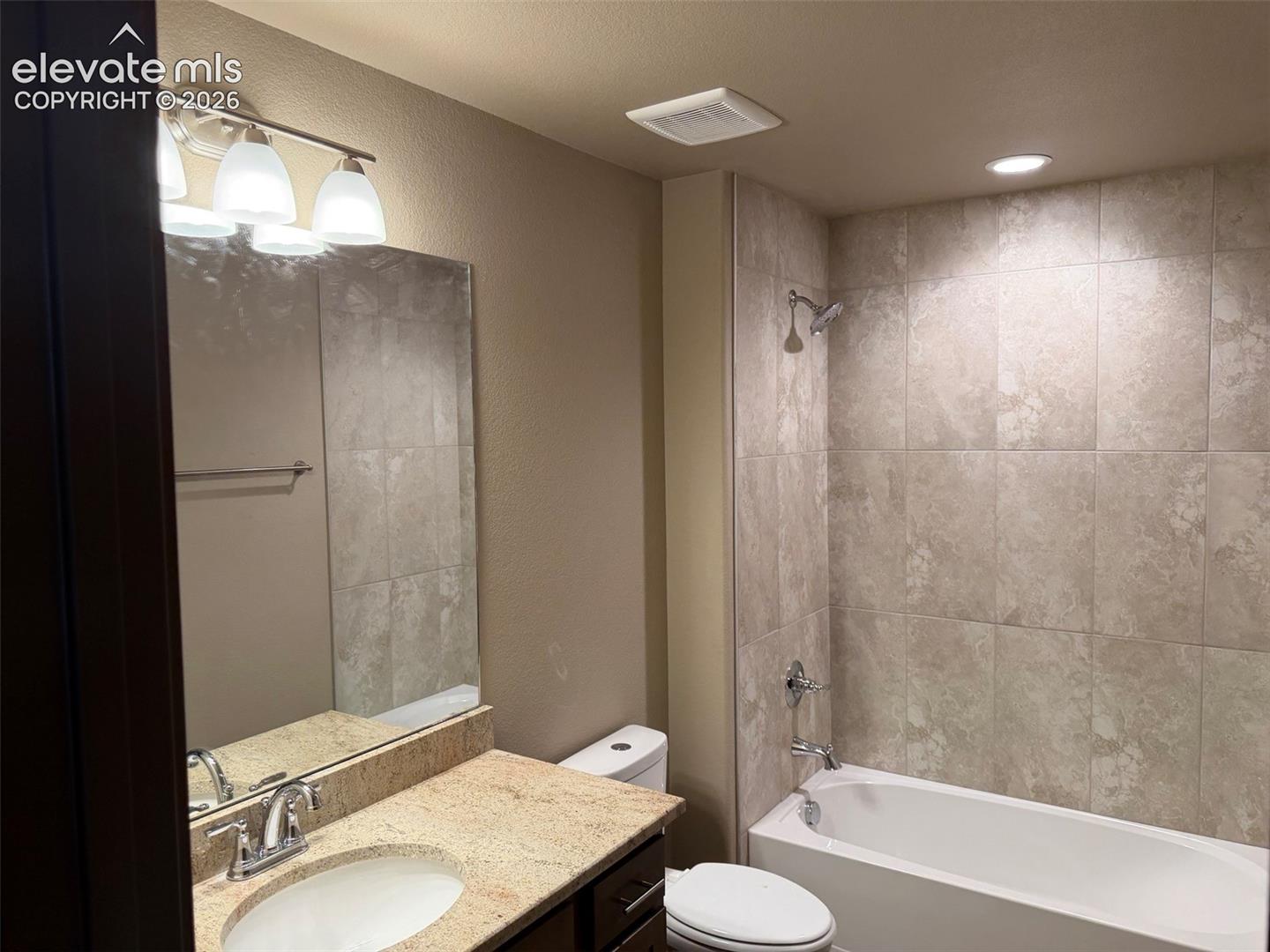 Listing photo 17 for 10895 Evening Creek Drive