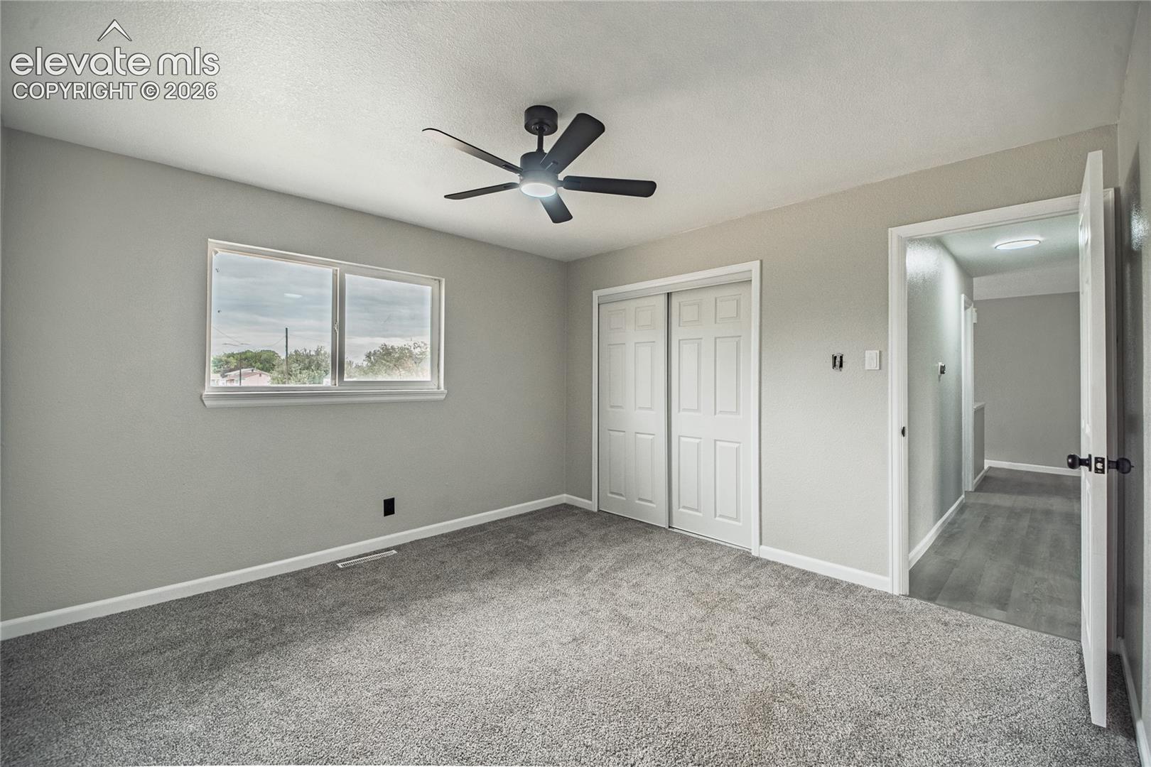 Listing photo 13 for 3816 Devonshire Lane