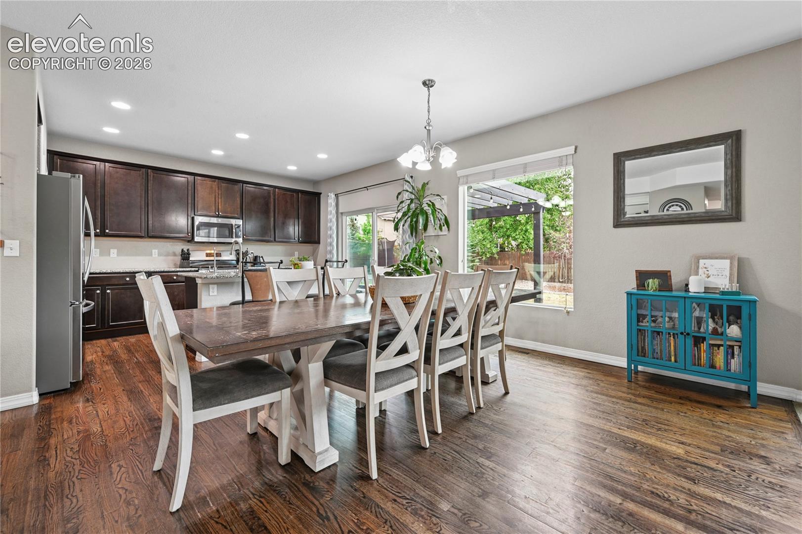 Listing photo 11 for 10637 Echo Canyon Drive