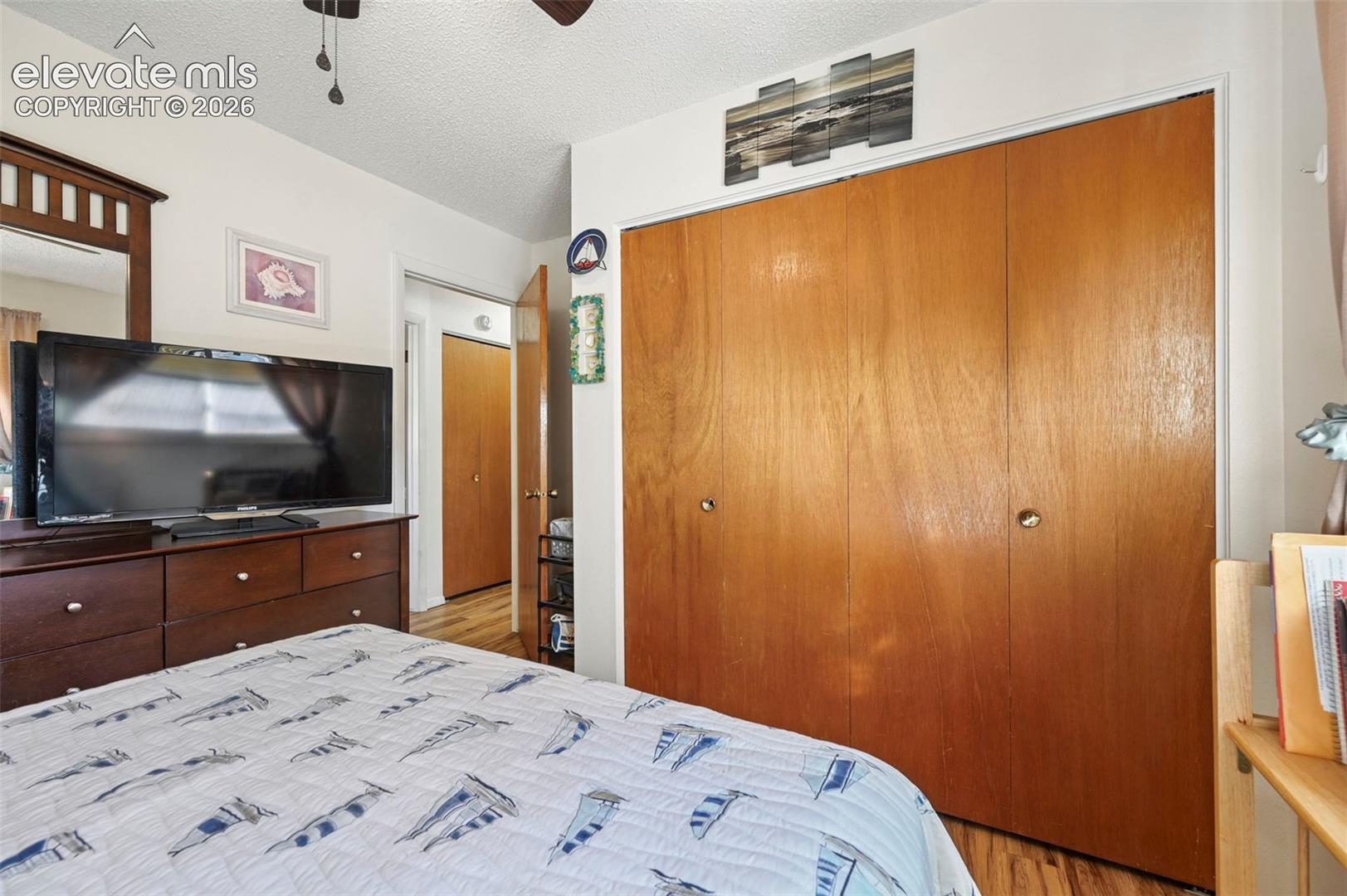 Listing photo 9 for 2041 Vinewood Lane