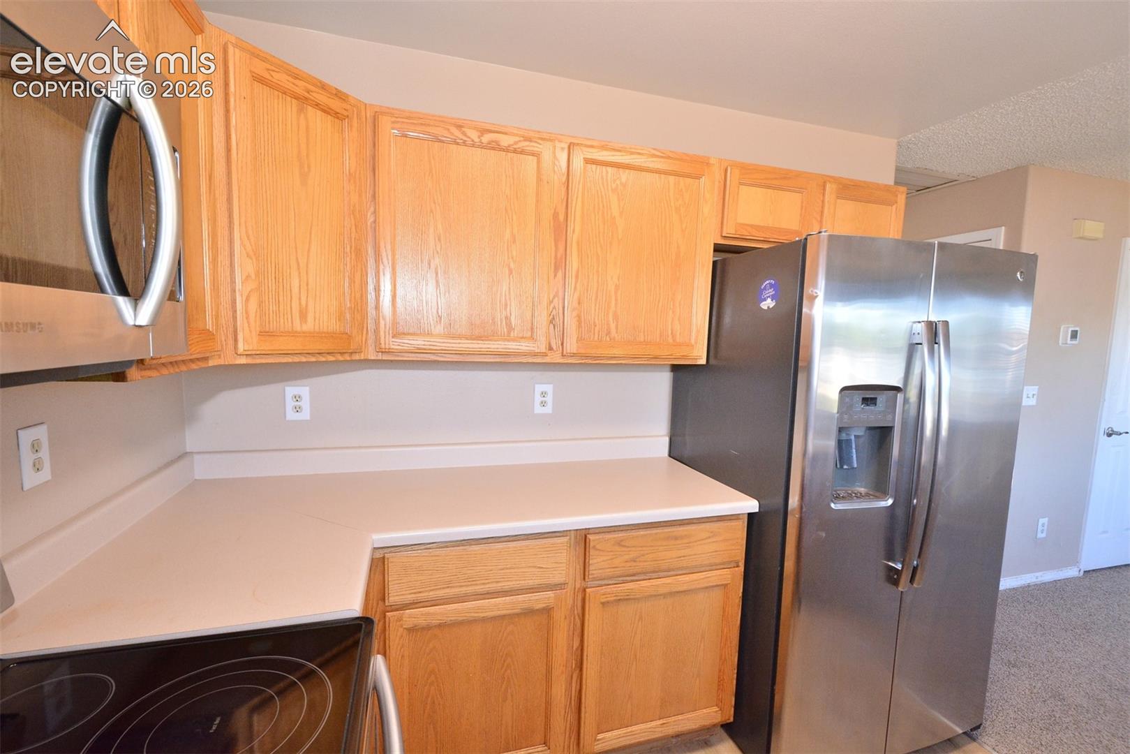 Listing photo 5 for 2040 Fairweather Way