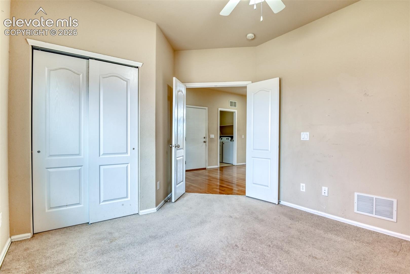 Listing photo 8 for 7985 Kettle Drum Street
