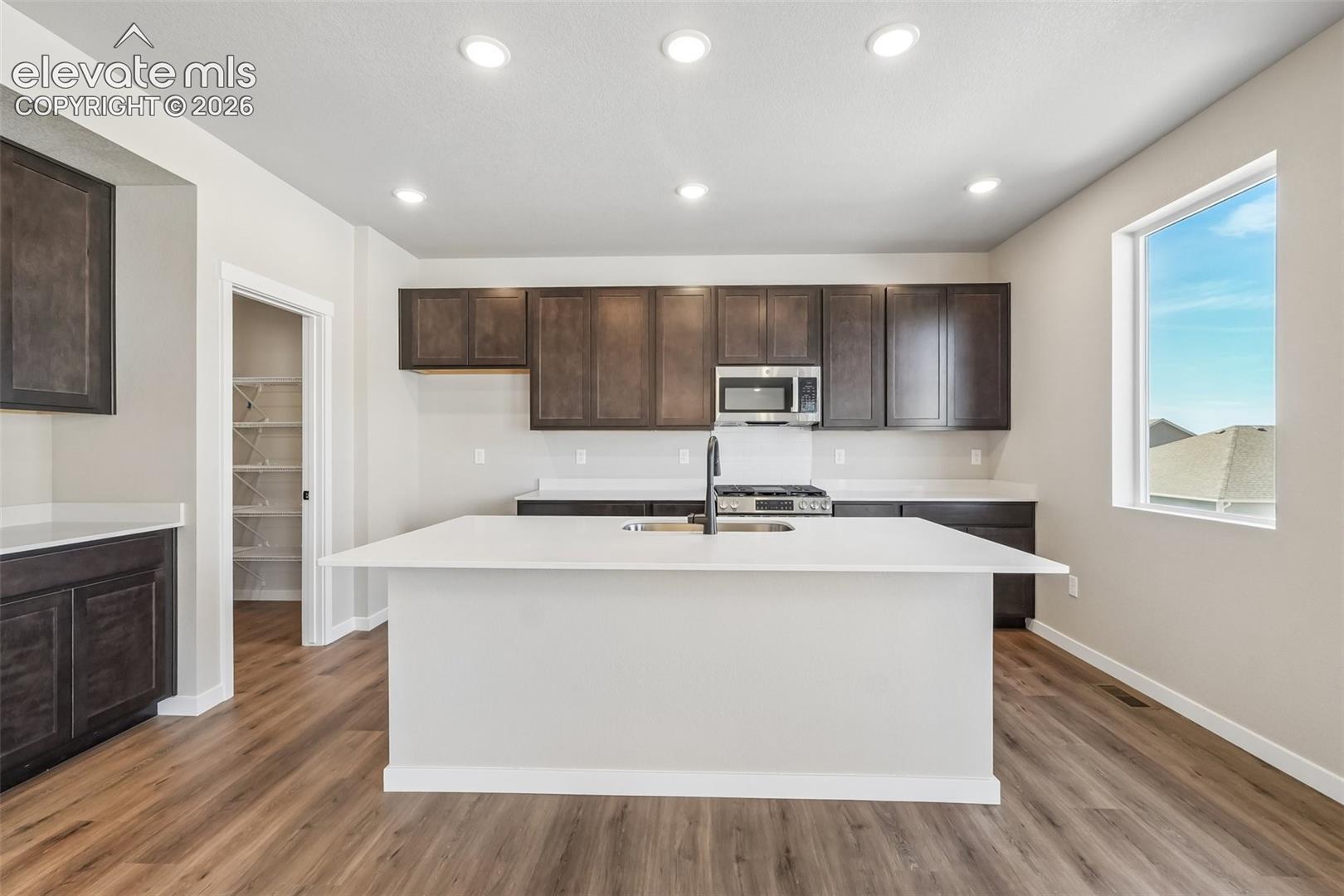 Listing photo 4 for 9696 Blaurock Drive