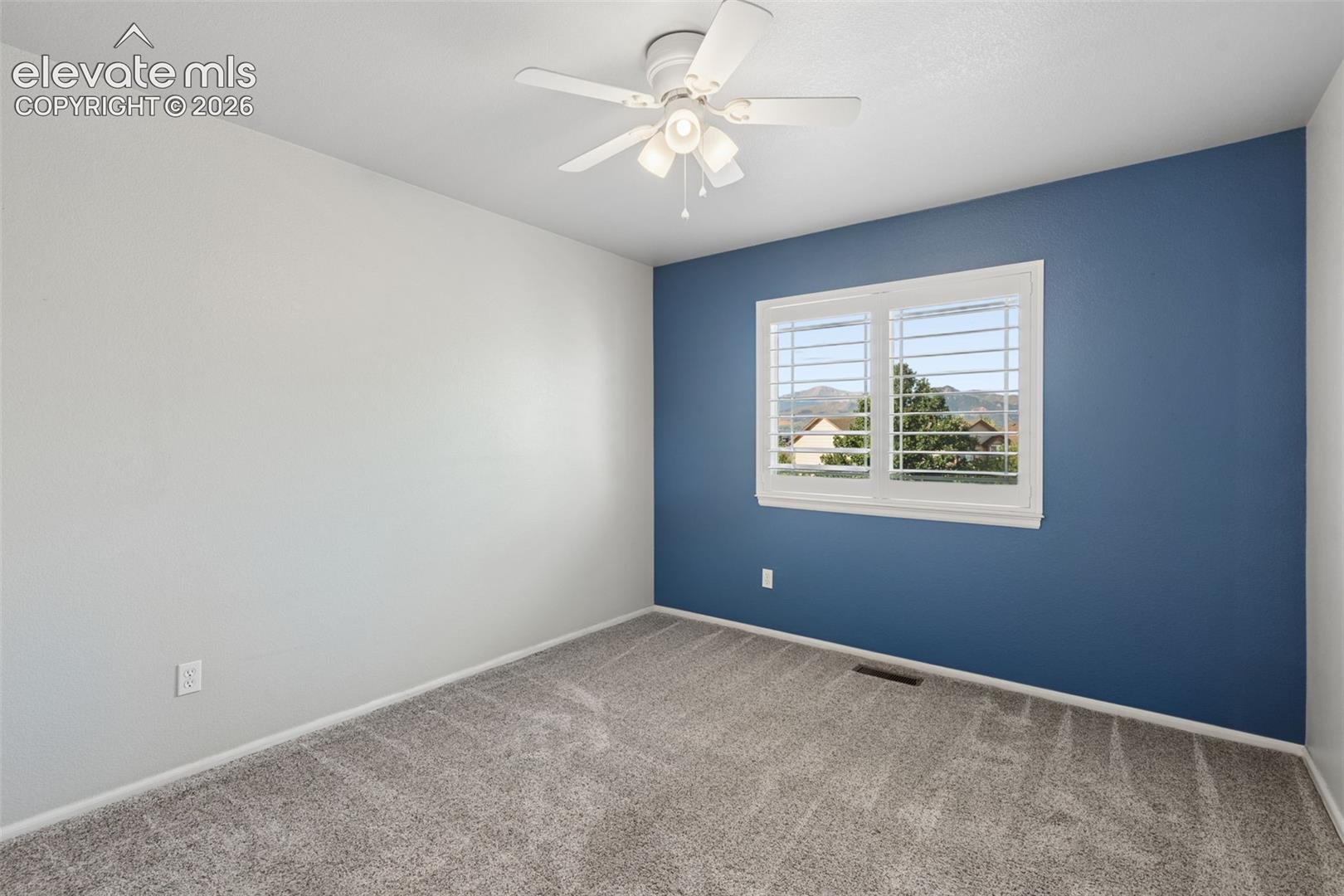 Listing photo 30 for 1272 Dream Lake Court