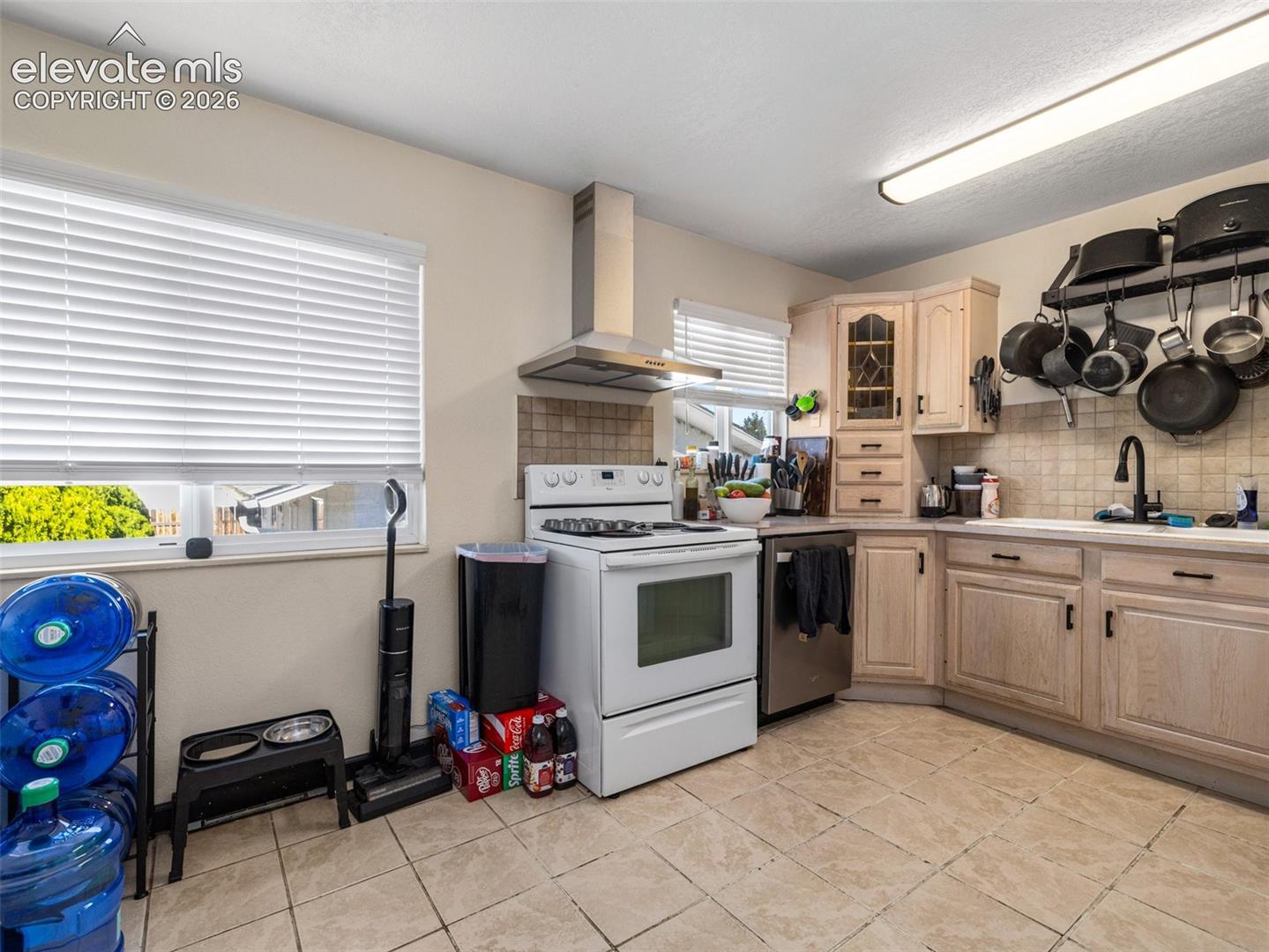 Listing photo 13 for 2303 Cheyenne Avenue