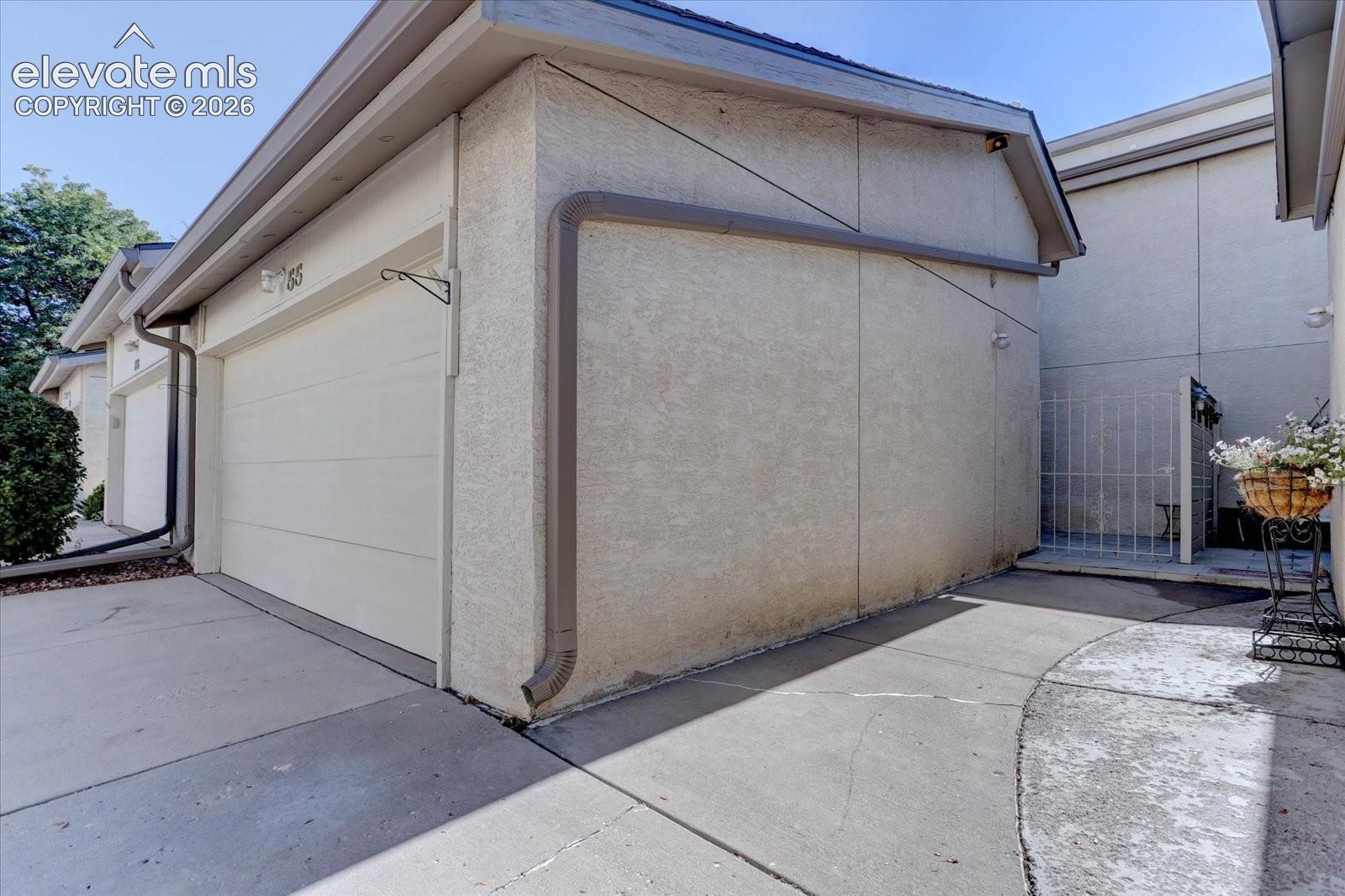 Listing photo 2 for 3330 Templeton Gap Road 55