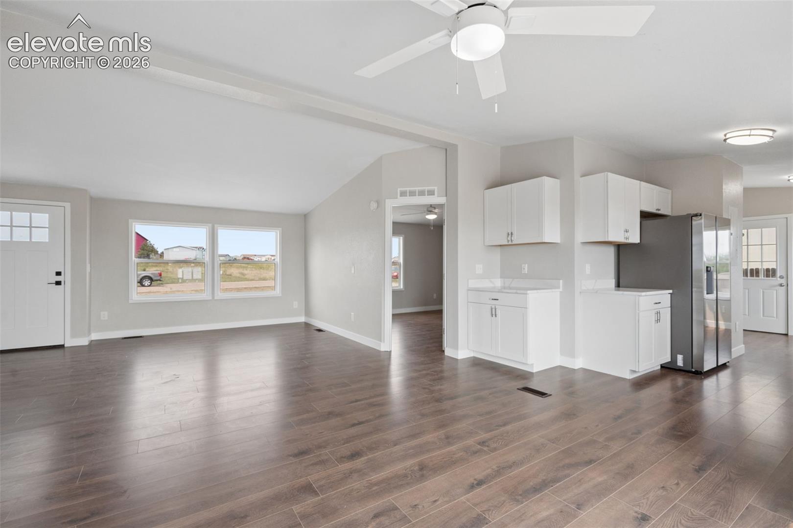 Listing photo 9 for 4671 Pipestem Avenue