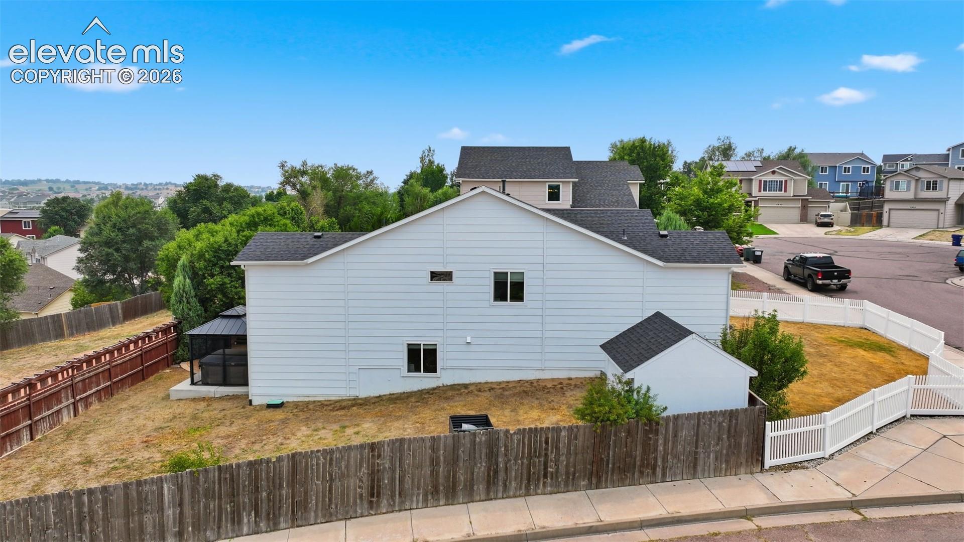 Listing photo 33 for 8929 Celebrity Court