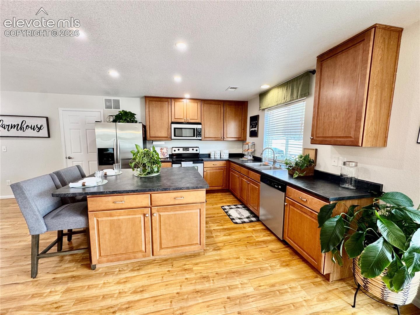 Listing photo 10 for 7965 Campground Drive