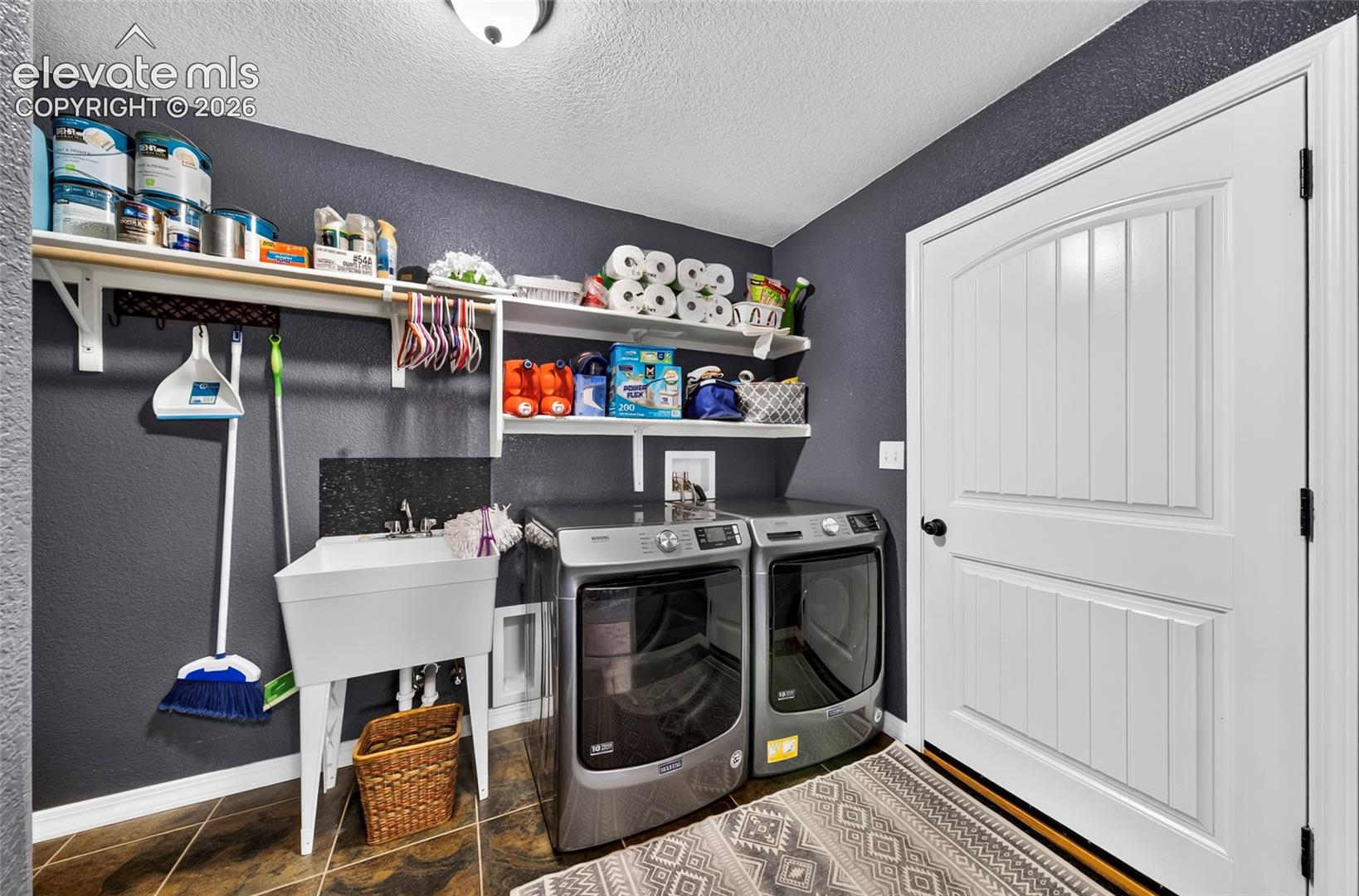 Listing photo 17 for 2311 Meadowlark Lane