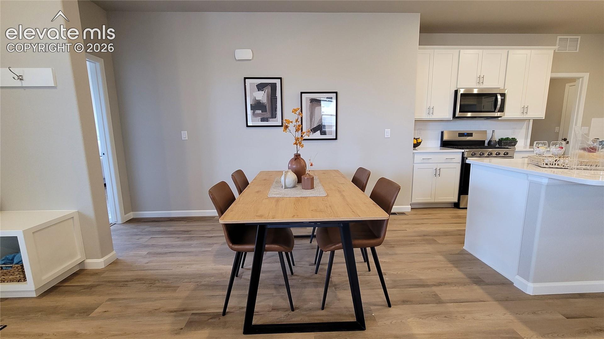 Listing photo 14 for 9496 Wolf Valley Drive