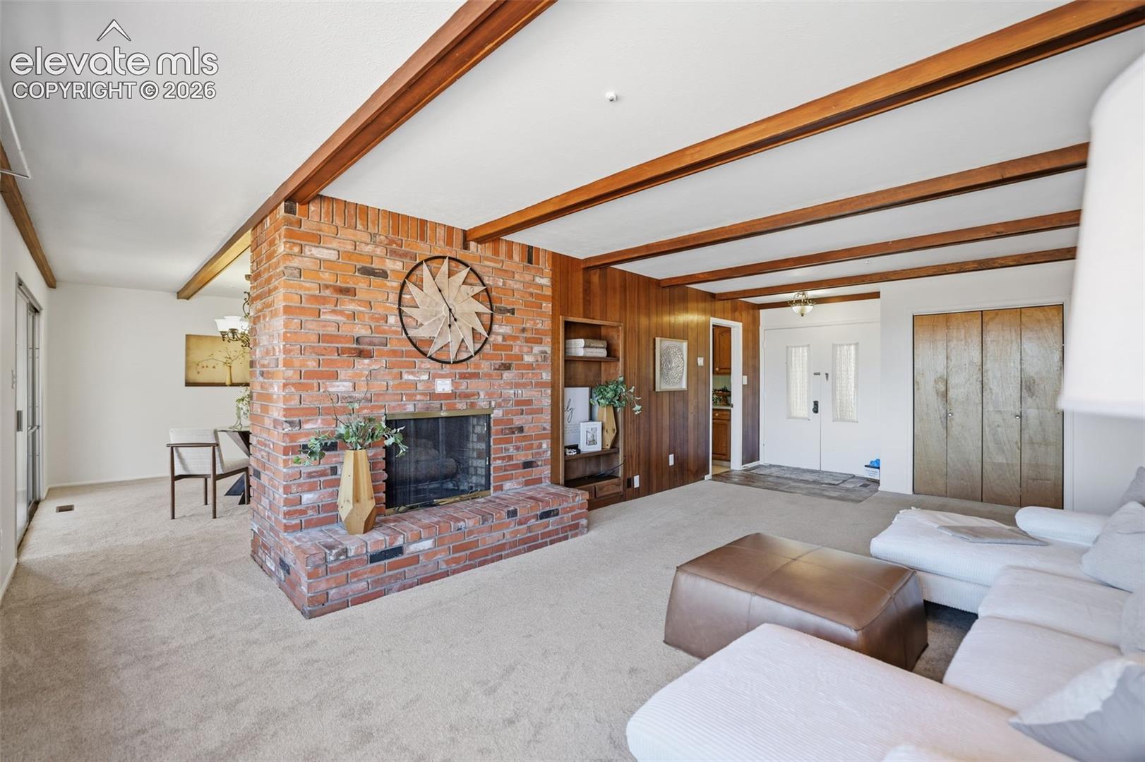 Listing photo 6 for 223 Crystal Hills Boulevard