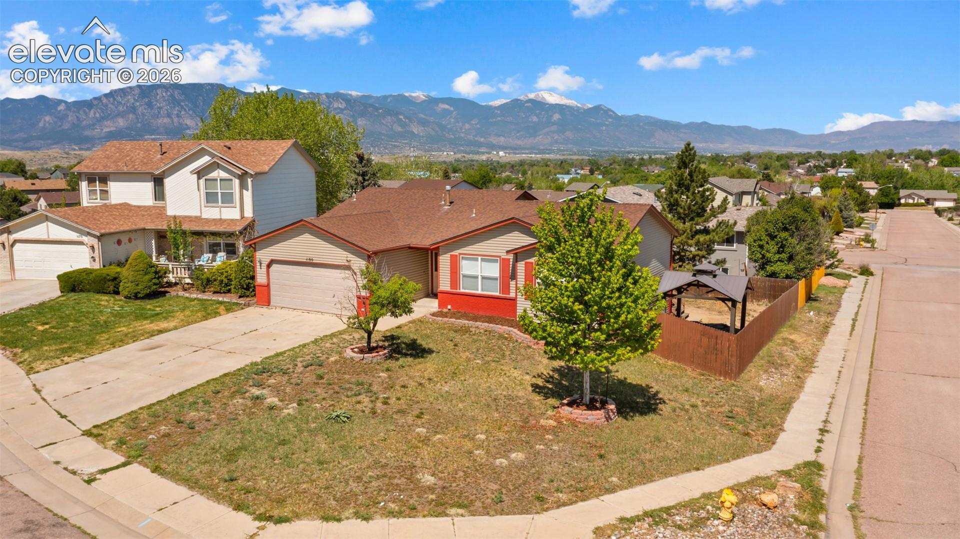 Listing photo 25 for 1180 Goodview Court
