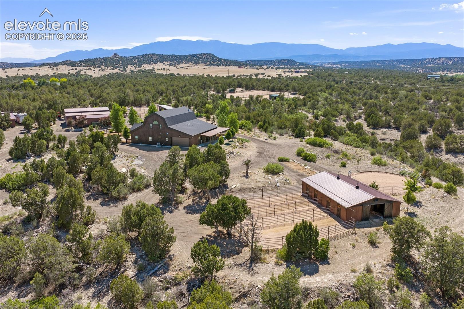 Listing photo 5 for 7445 Pinon Heights NA