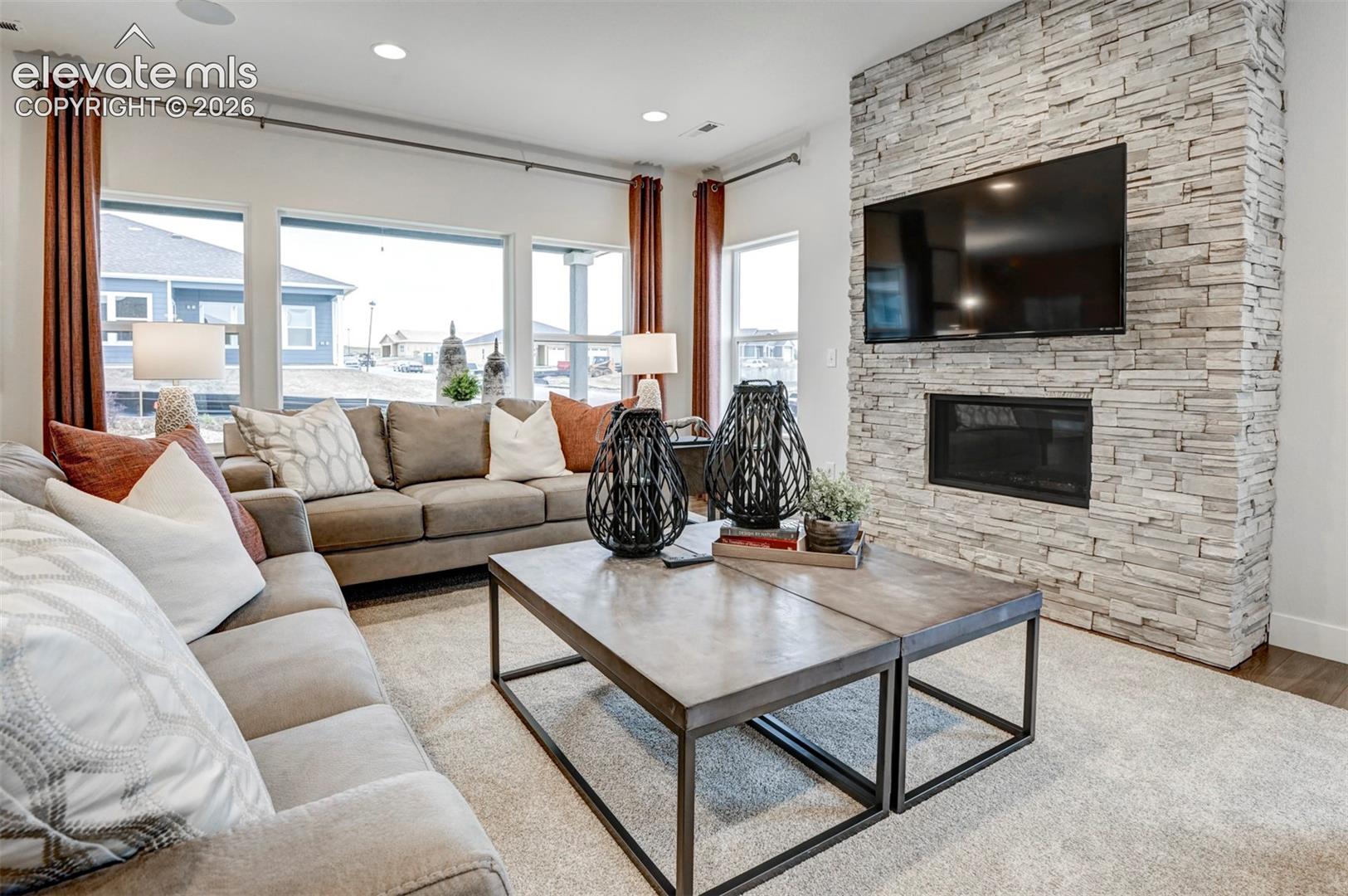 Listing photo 6 for 9685 Warrick Street